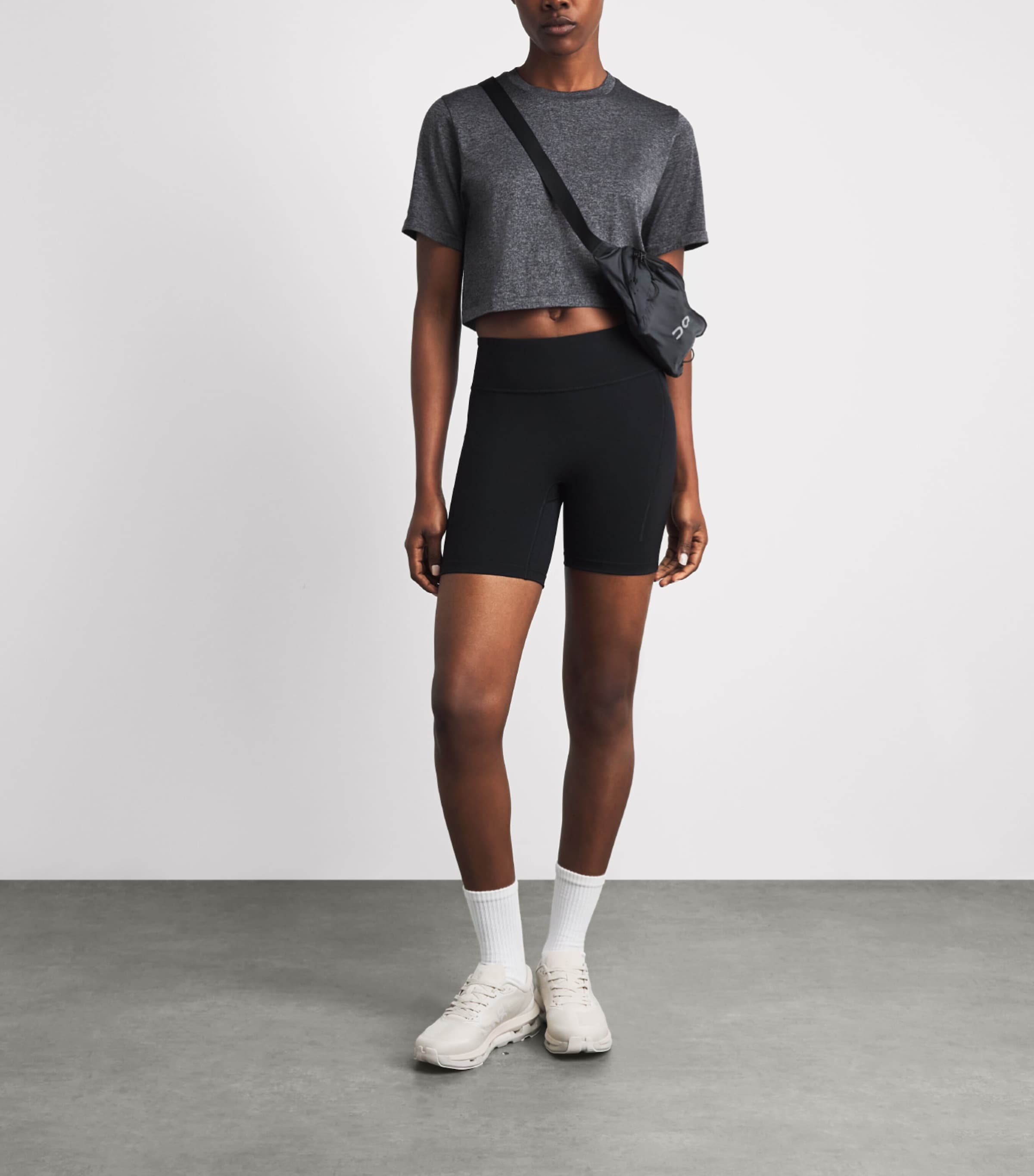 On Womens Train Flex Crop T-Shirt Ember Heather Image 2