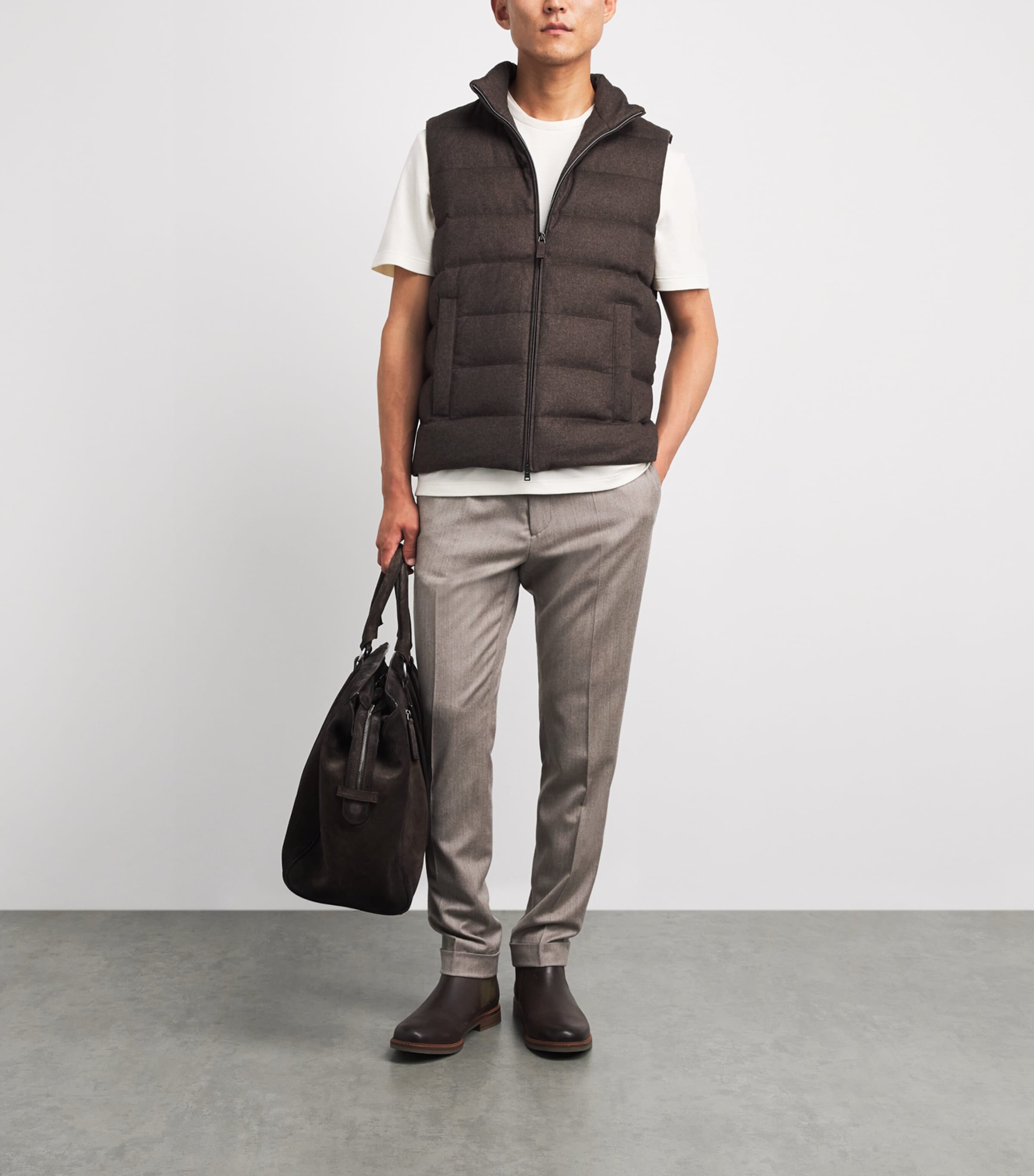 Herno Mens Silk-Cashmere Down Quilted Gilet Marrone Scuro Image 2