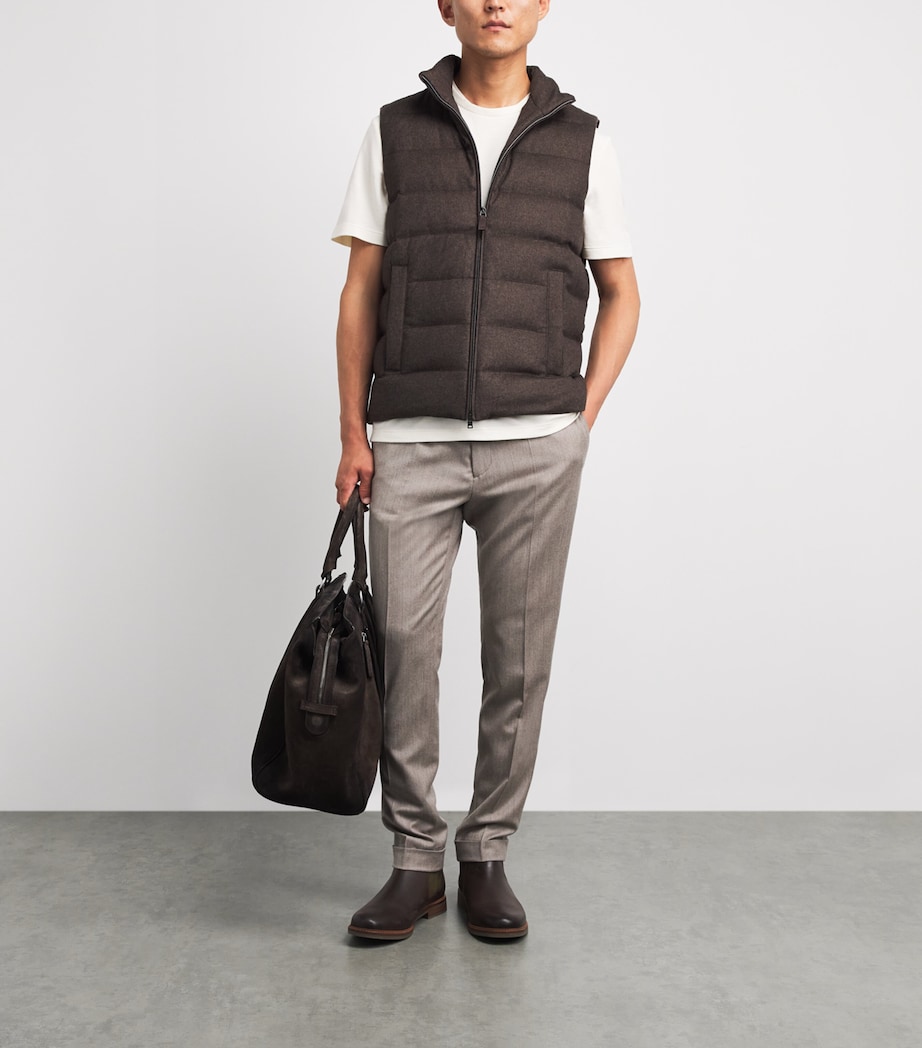 Herno Mens Silk-Cashmere Down Quilted Gilet Marrone Scuro Image 2