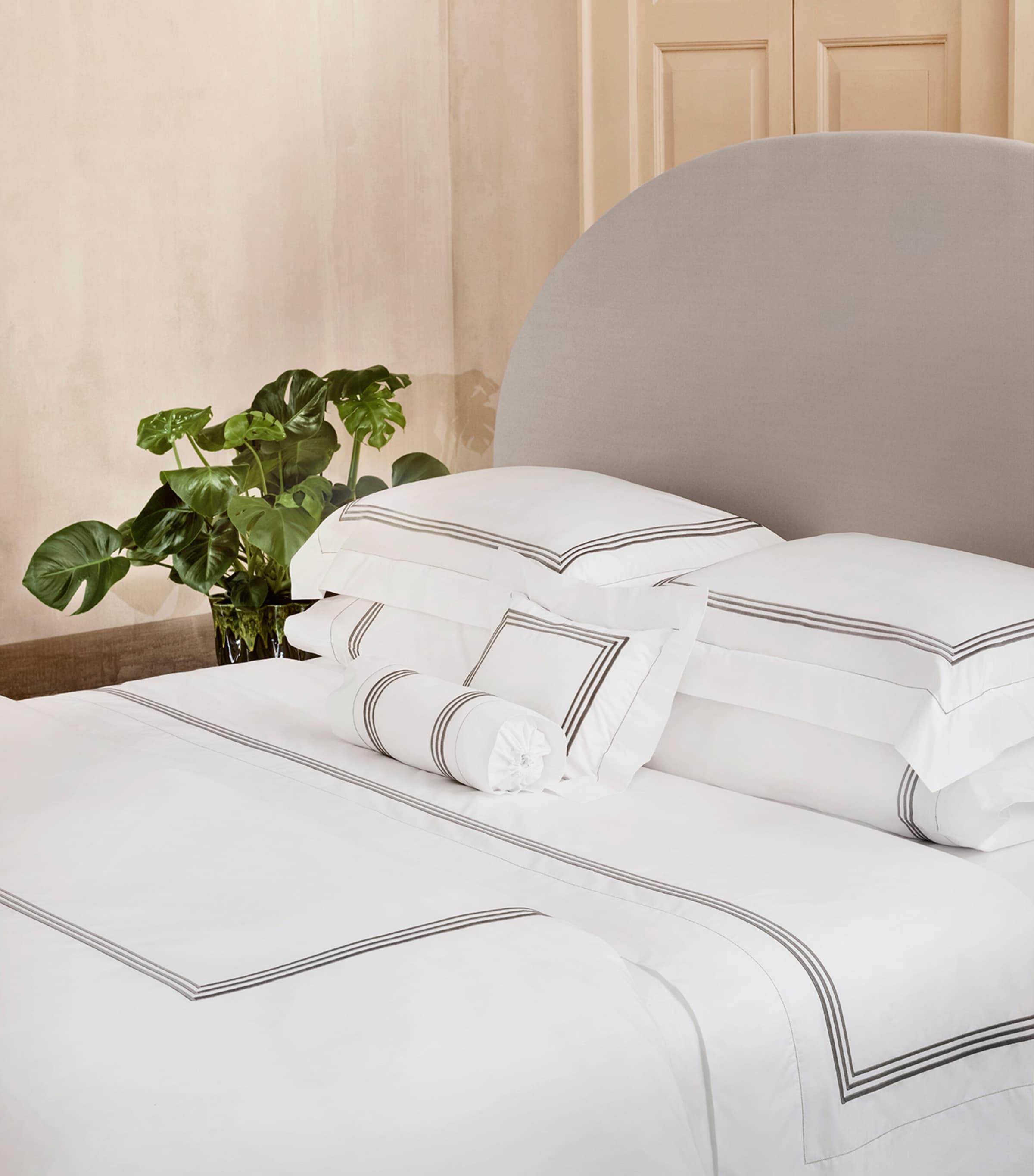 Tre Righe King Duvet Cover (230cm x 220cm) WHT/CHARCOAL Image 2