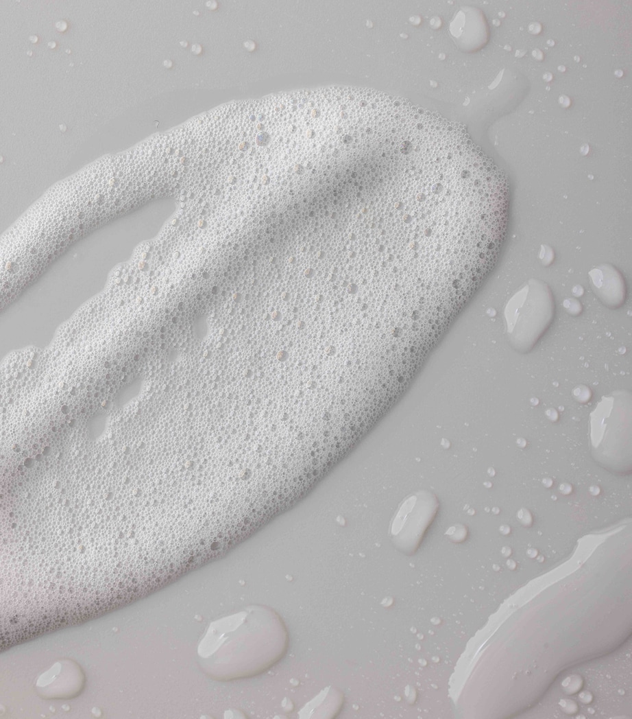 N° 2 Fortifying Shampoo (300ml) NO COLOUR Image 4