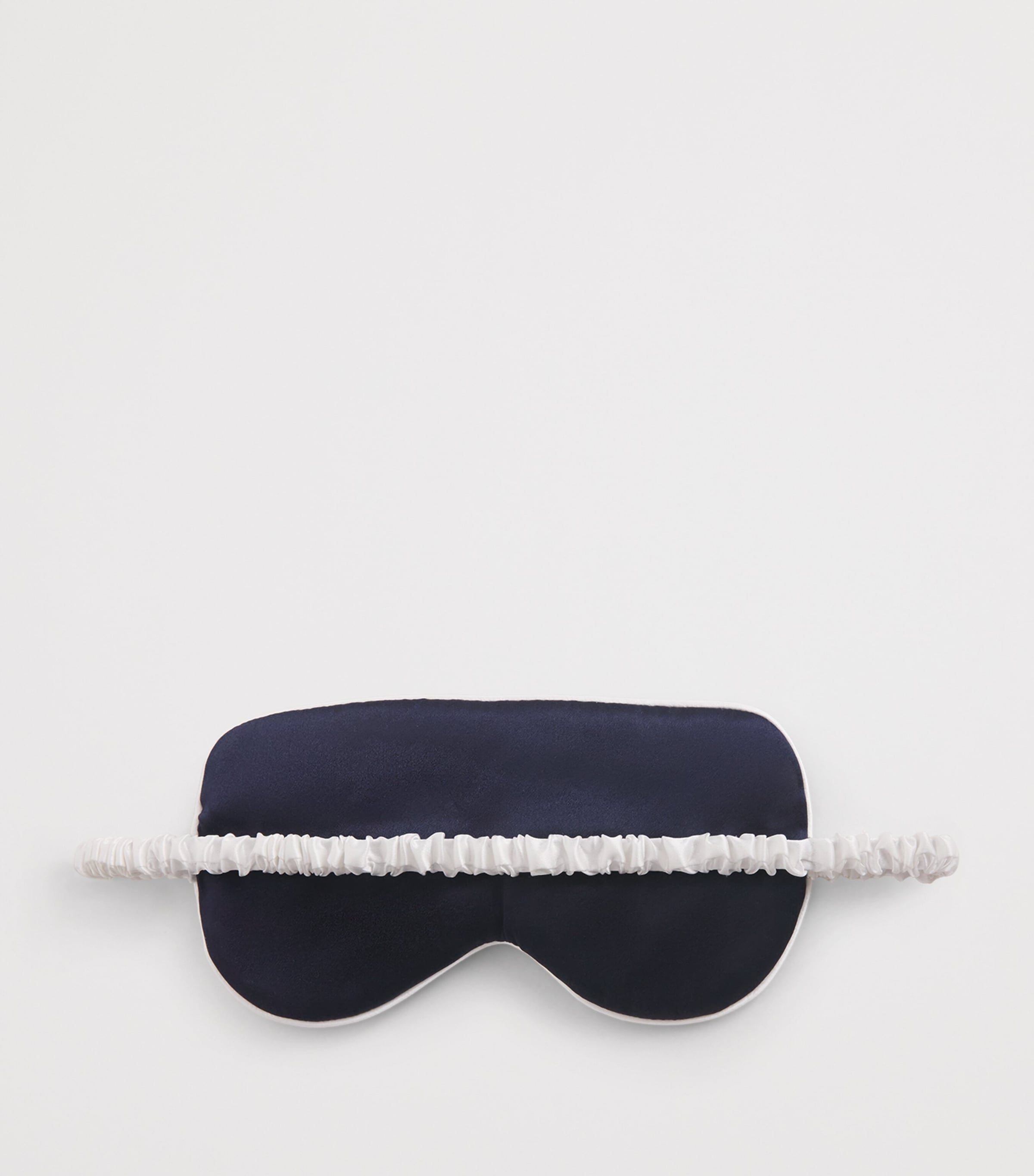 Olivia von Halle Womens Silk Audrey Sleep Mask Navy Image 2