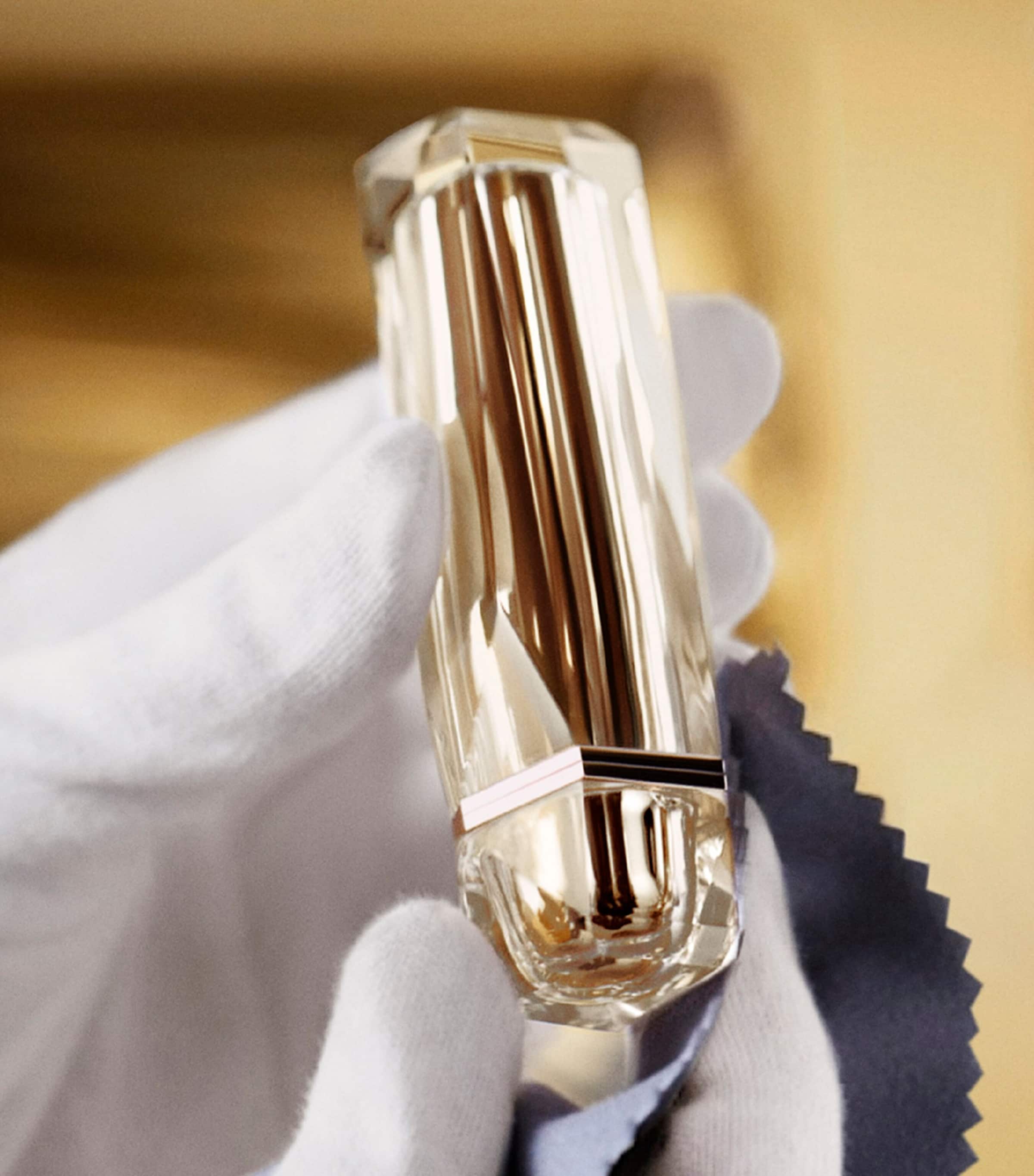 Re-Nutriv The Diamond Serum Lipstick 220 TRAPEZA Image 5