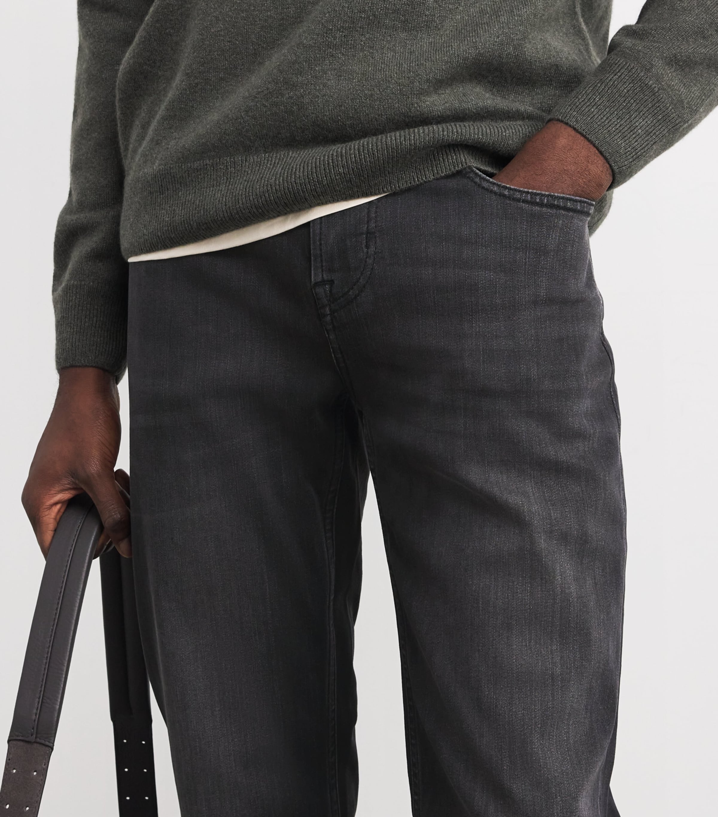 Slimmy Tapered Luxe Performance Jeans WASHED BLACK Image 6