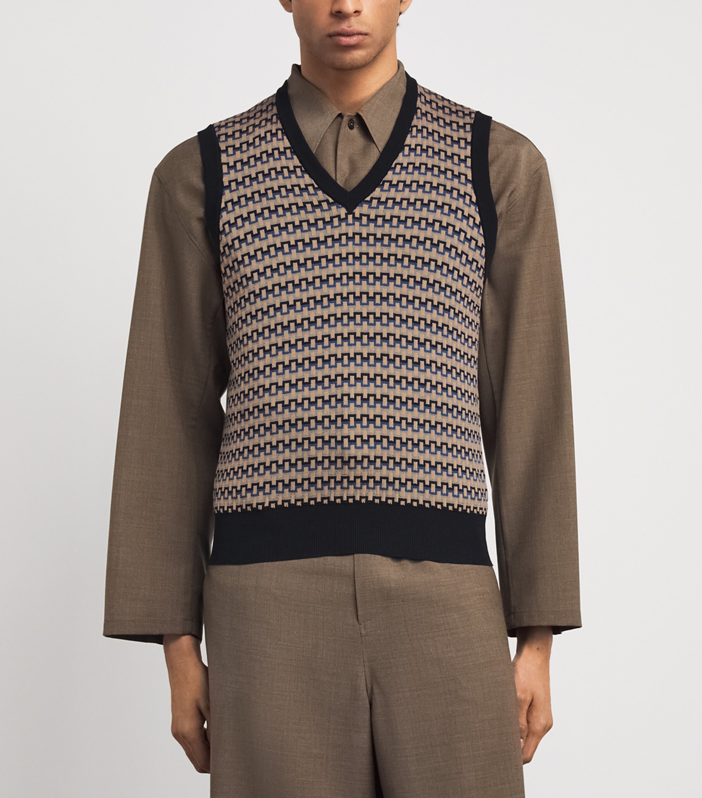 Lemaire Mens Cotton Geometric Sweater Vest Black / Beige Image 4