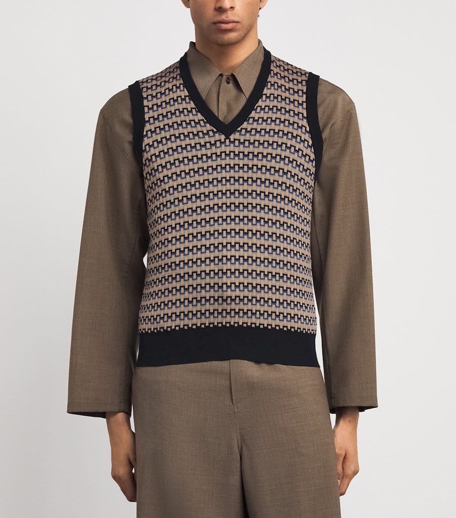 Lemaire Mens Cotton Geometric Sweater Vest Black / Beige Image 4