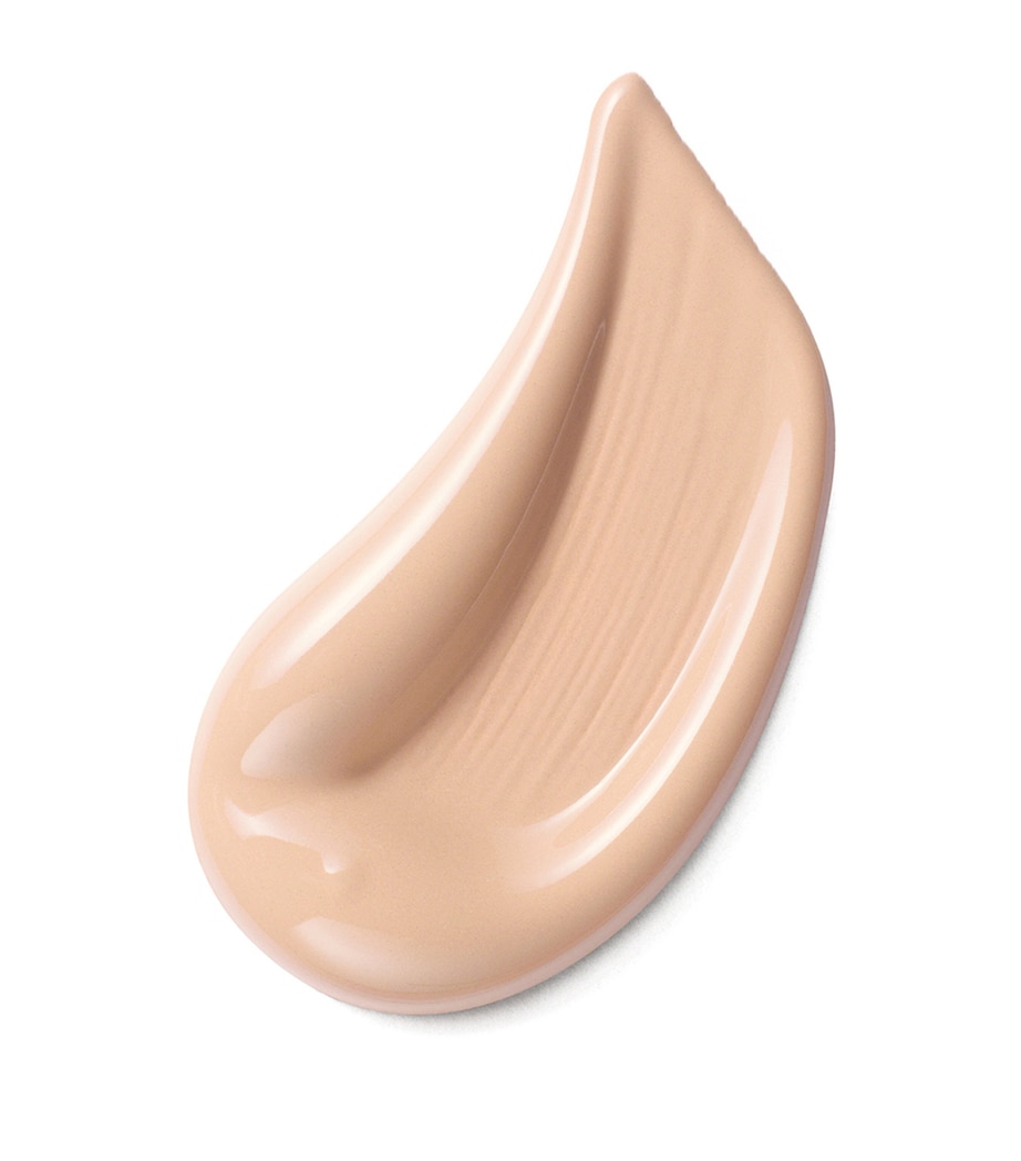 Futurist Aqua Brilliance Foundation SPF 20 / PA+++ 2C0 COOL VANILLA Image 2