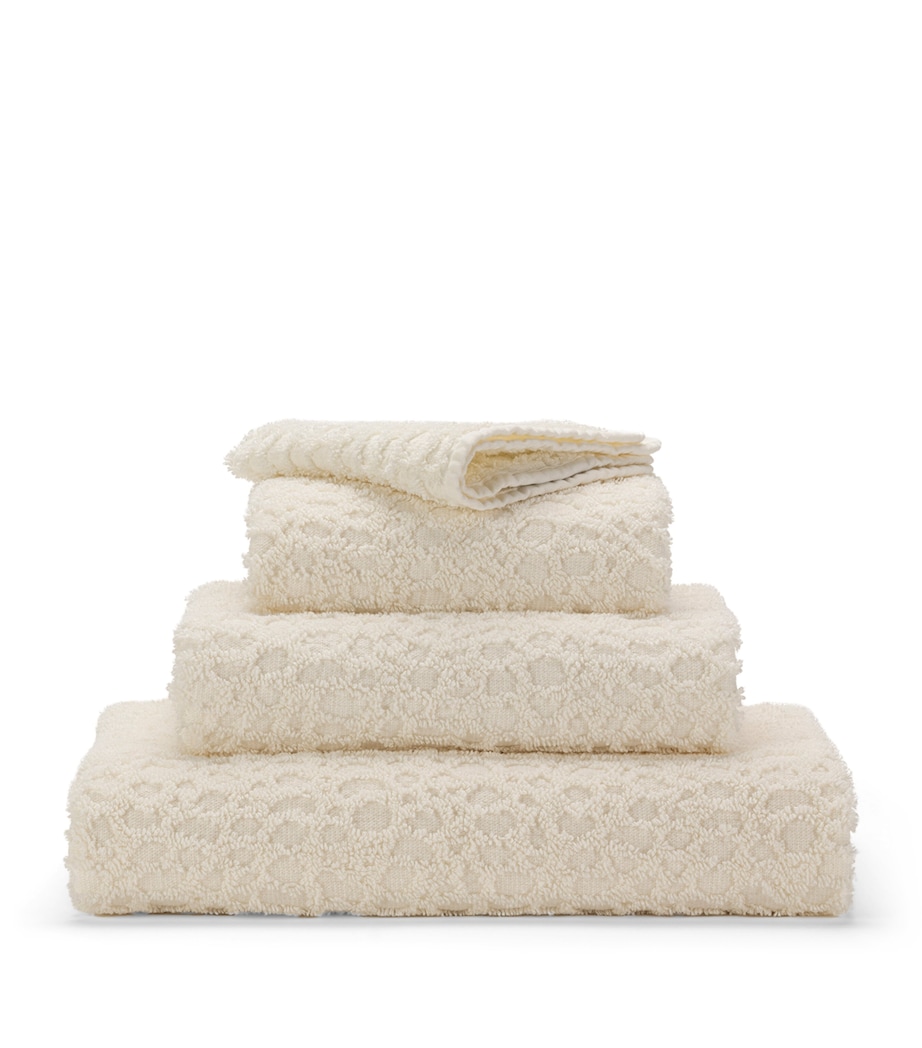 Egyptian Cotton Lodge Hand Towel (55cm x 100cm) 103 IVORY Image 1