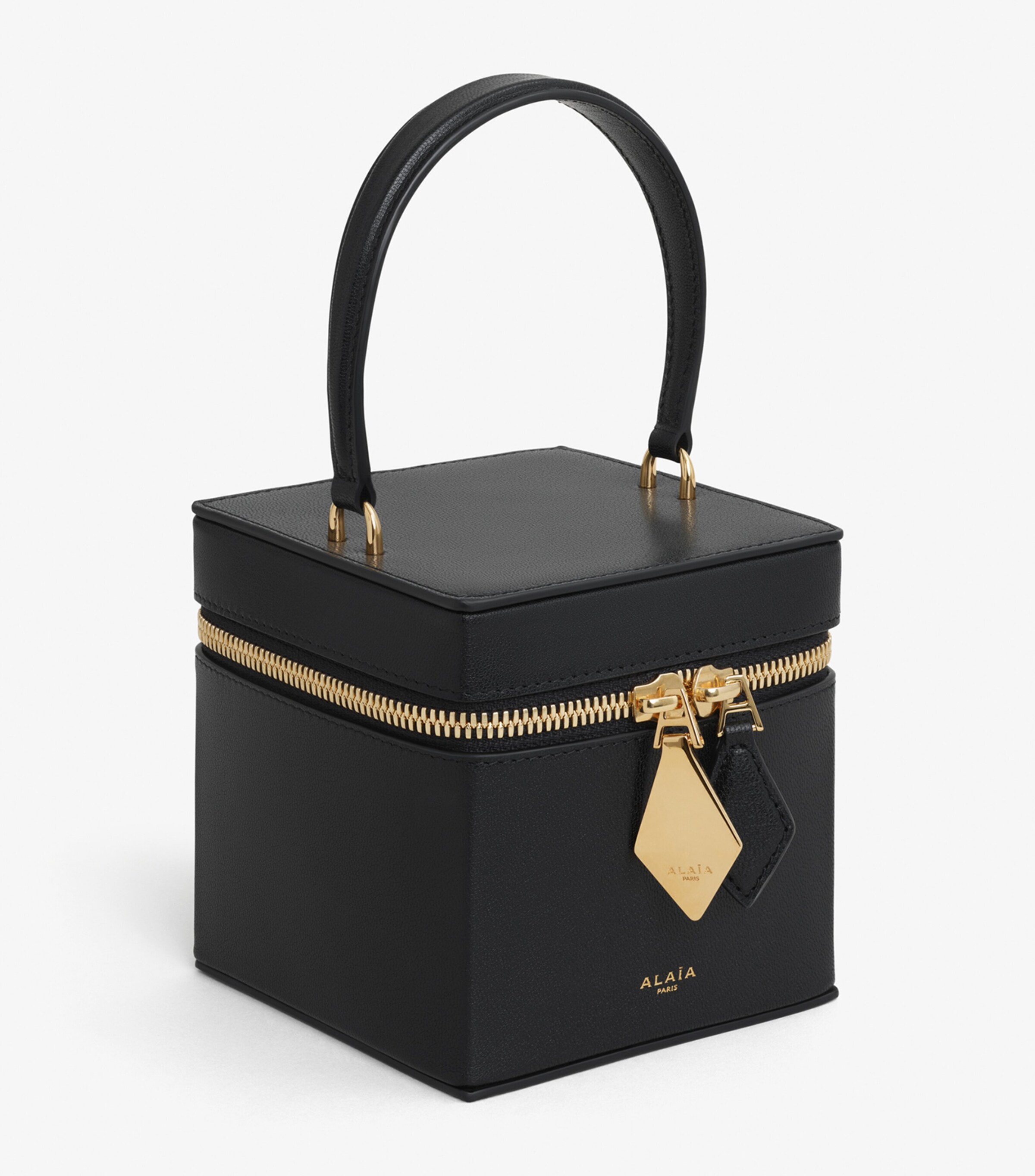 【夜を彩るミニオブジェ】ALAIA CUBE Lambskin Menodiaire Bag ALAÏA CUBE MINAUDIERE IN LAMBSKIN |ALAÏA US