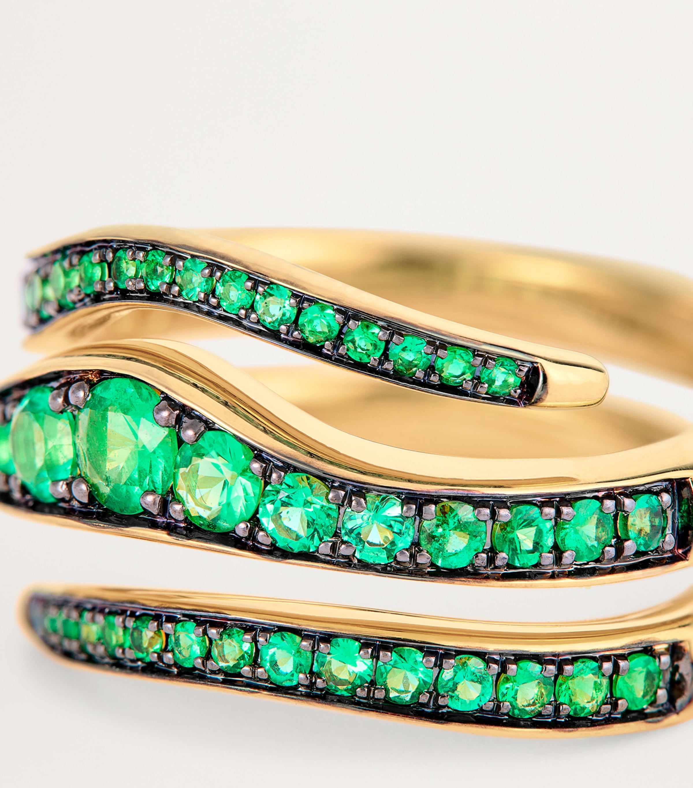 Yellow Gold and Emerald Double Wrap Ring YELLOW GOLD Image 6