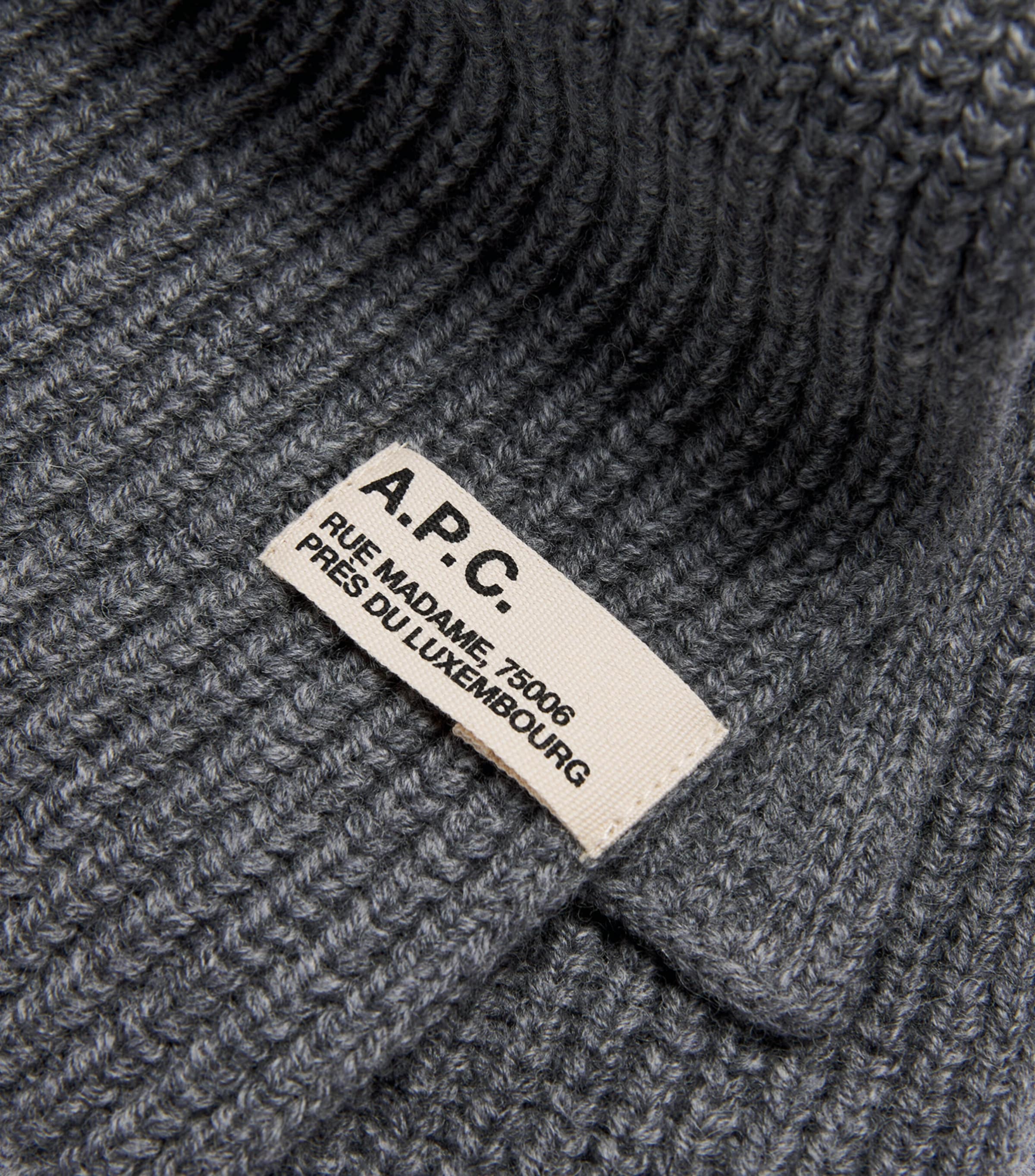 A.P.C. Wool-Cashmere Sasha Scarf Lad Anthracite Image 4