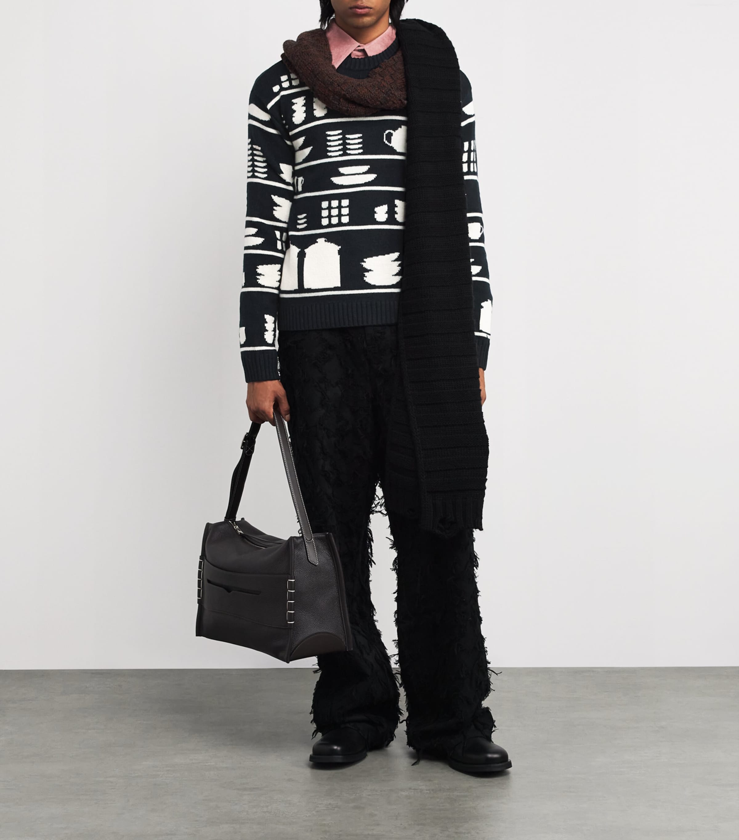 JW Anderson Mens Wool Crockery Jacquard Sweater Black/white Image 2