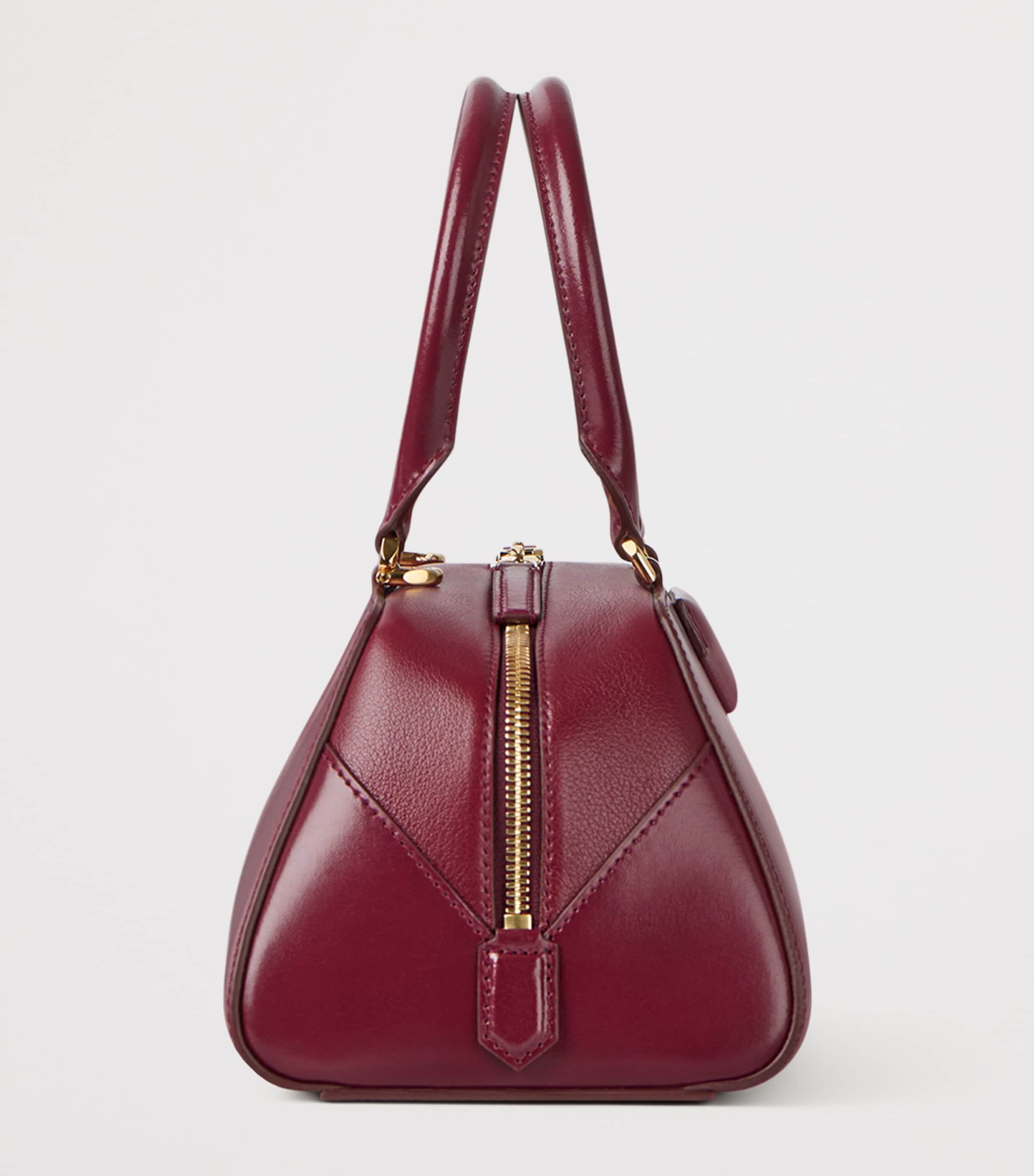 Small Leather Antigona Cube East-West Top-Handle Bag BURGUNDY Image 3