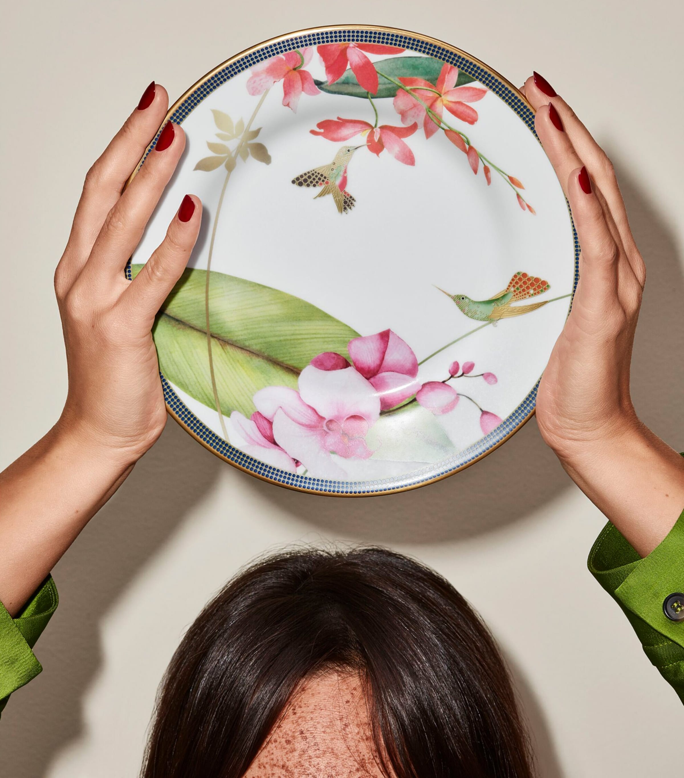Wedgwood Hummingbird Plate (20.5cm) Image 2