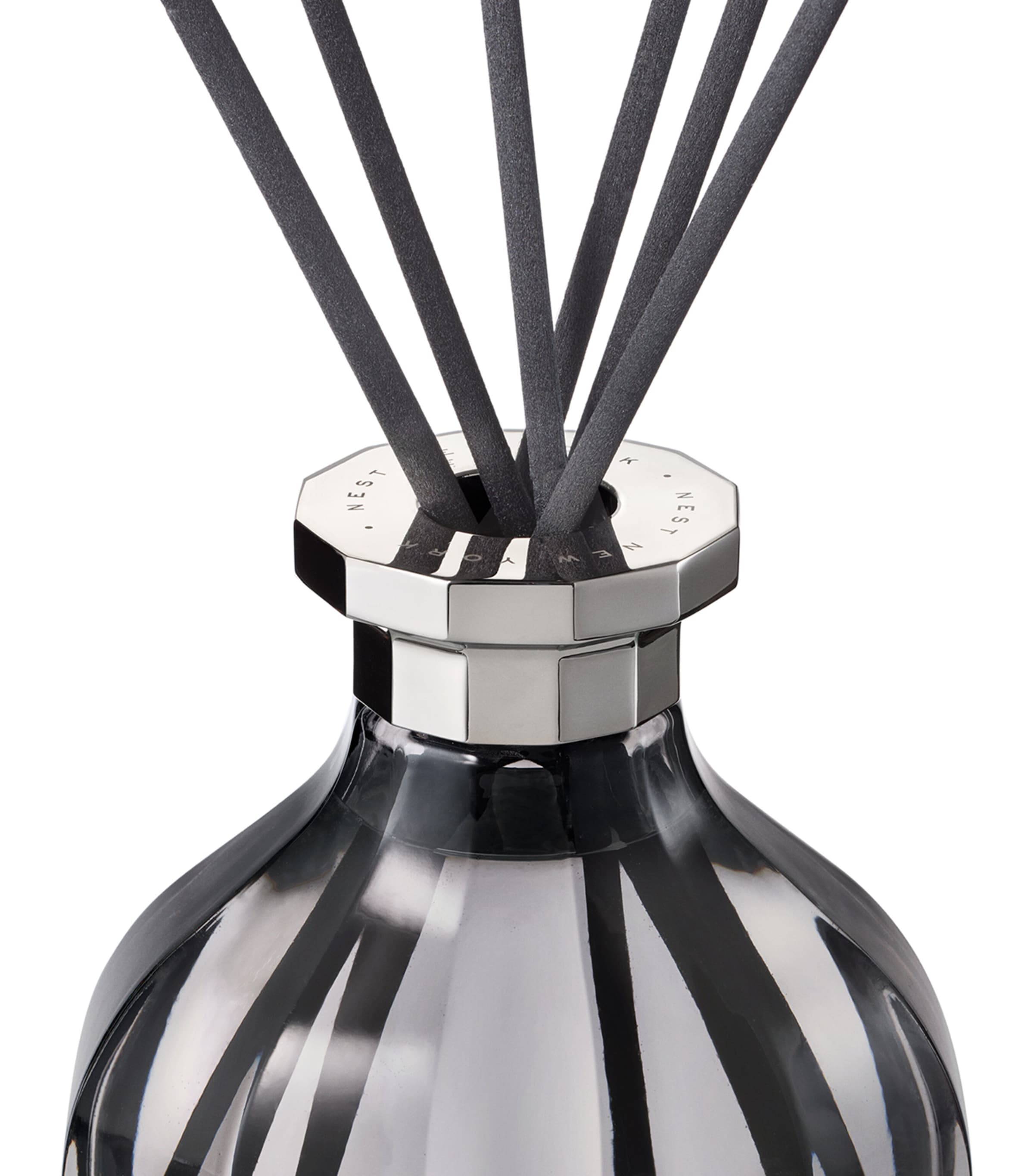 VOYAGES Oud Mystique Diffuser (500ml) NO COLOUR Image 3
