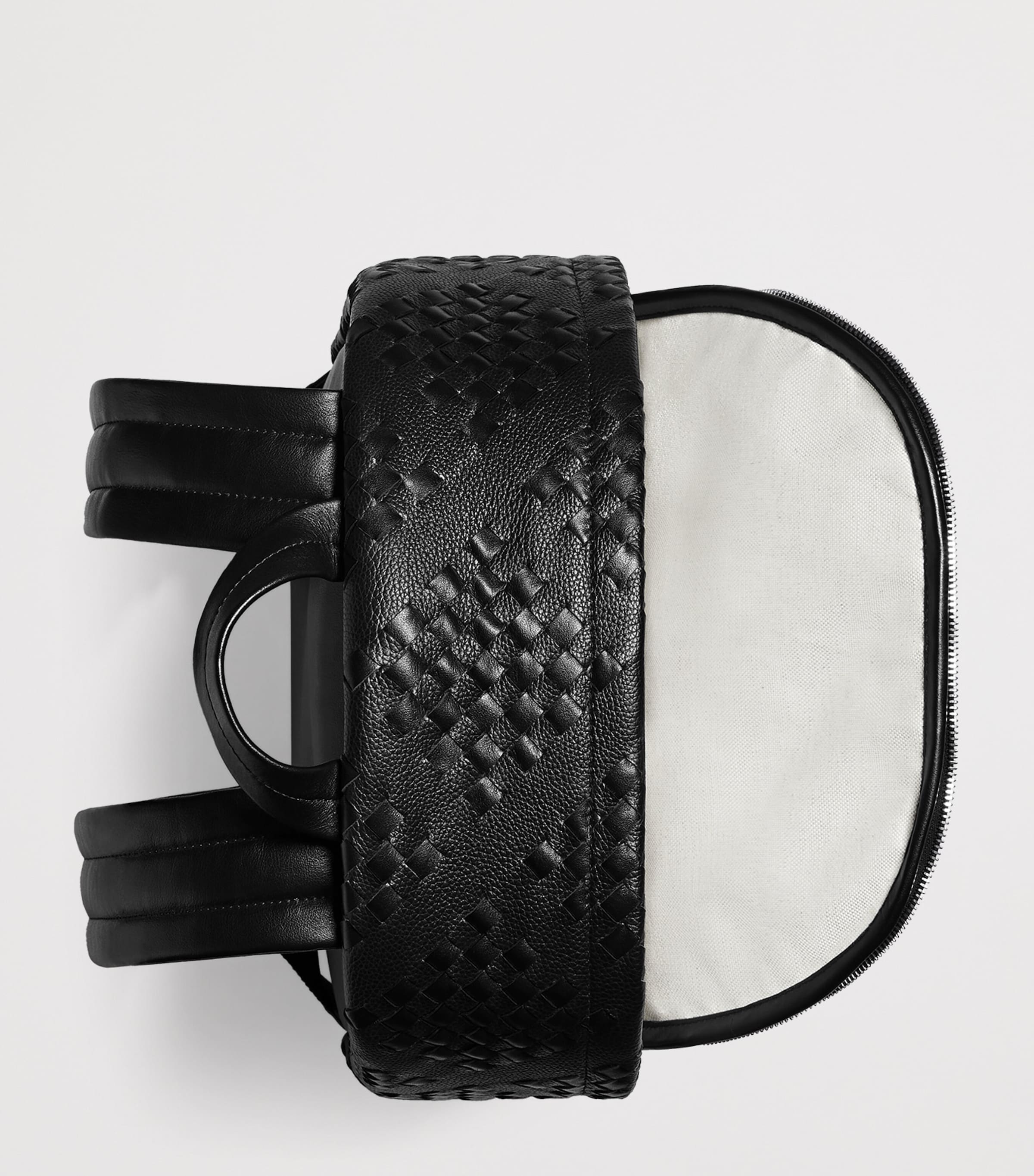 Bottega Veneta Diamond Leather Backpack Image 4