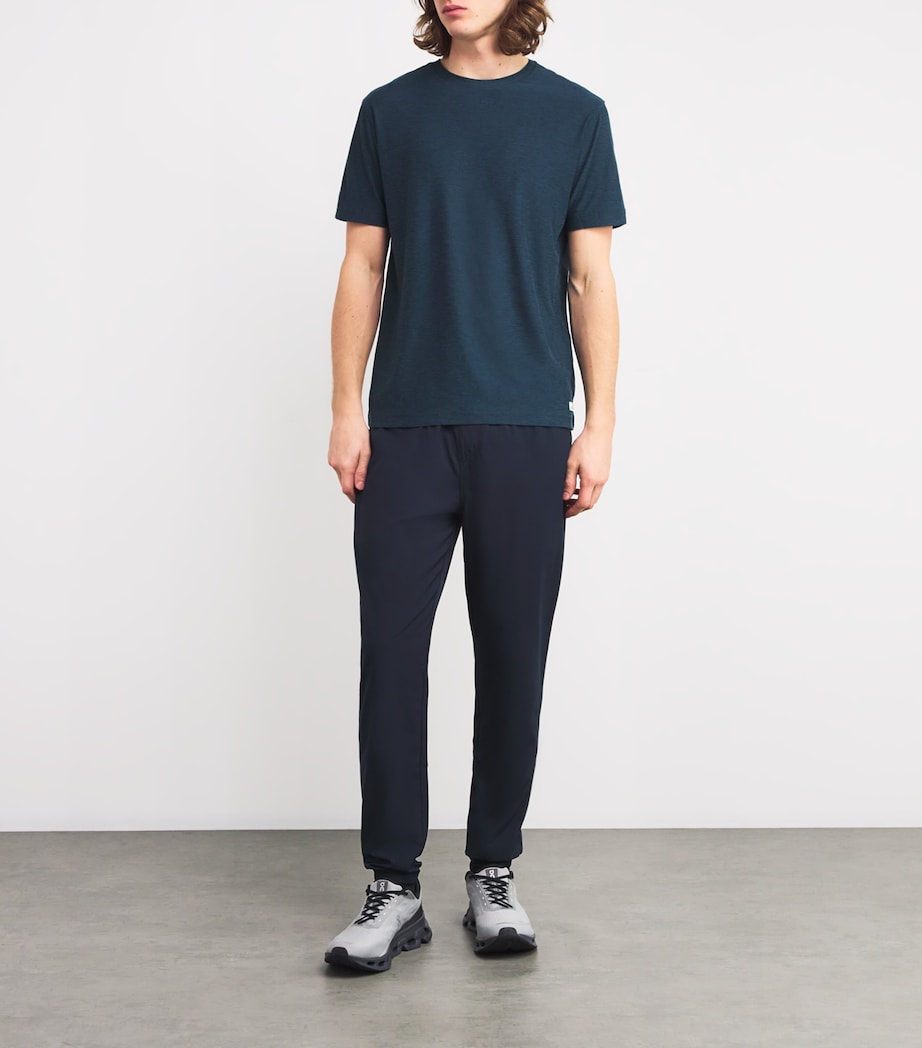 VUORI Mens Strato Tech T-Shirt Navy Heather Hnv Image 2