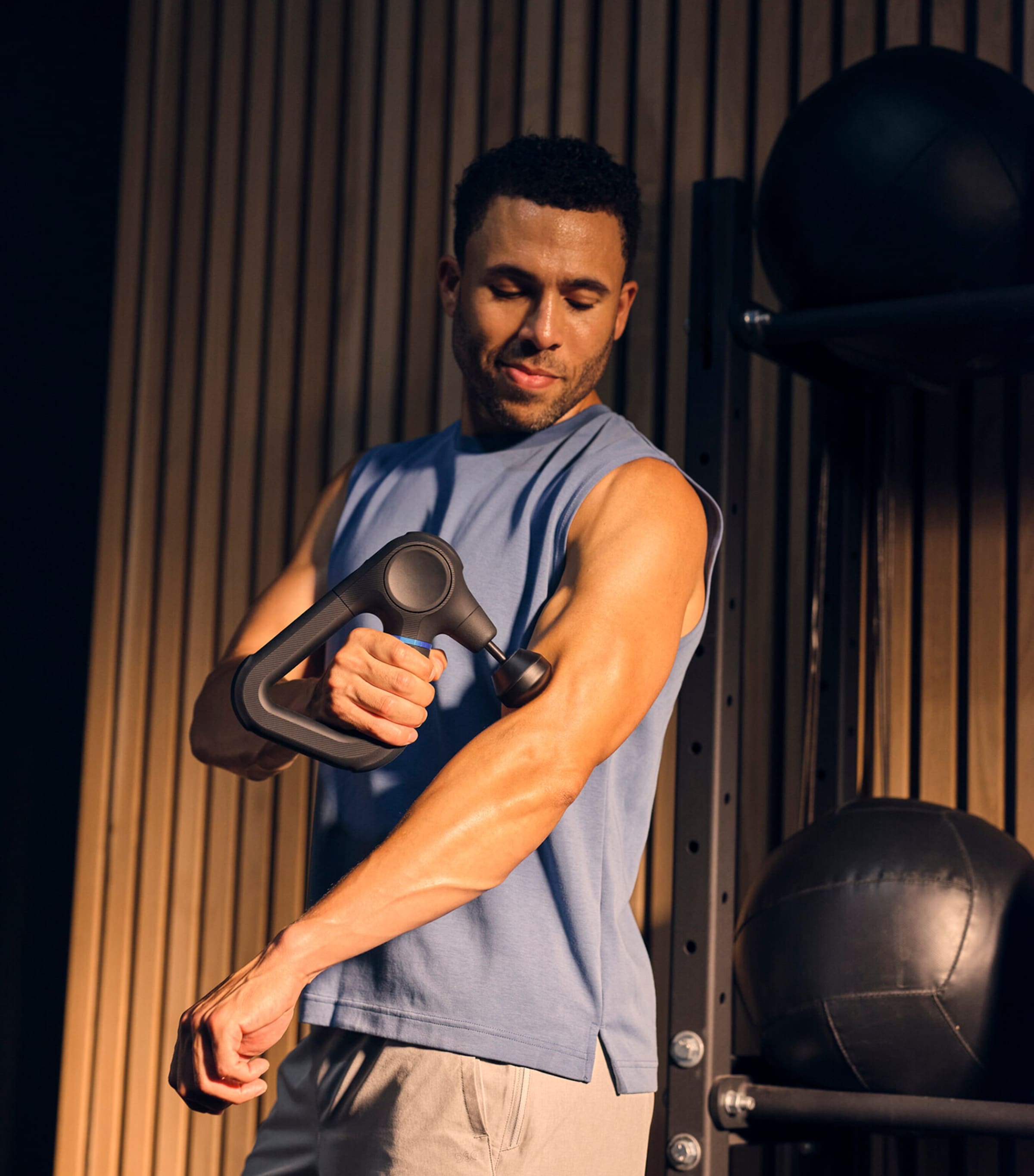 Theragun G6 Prime BLACK/BLUE Image 4