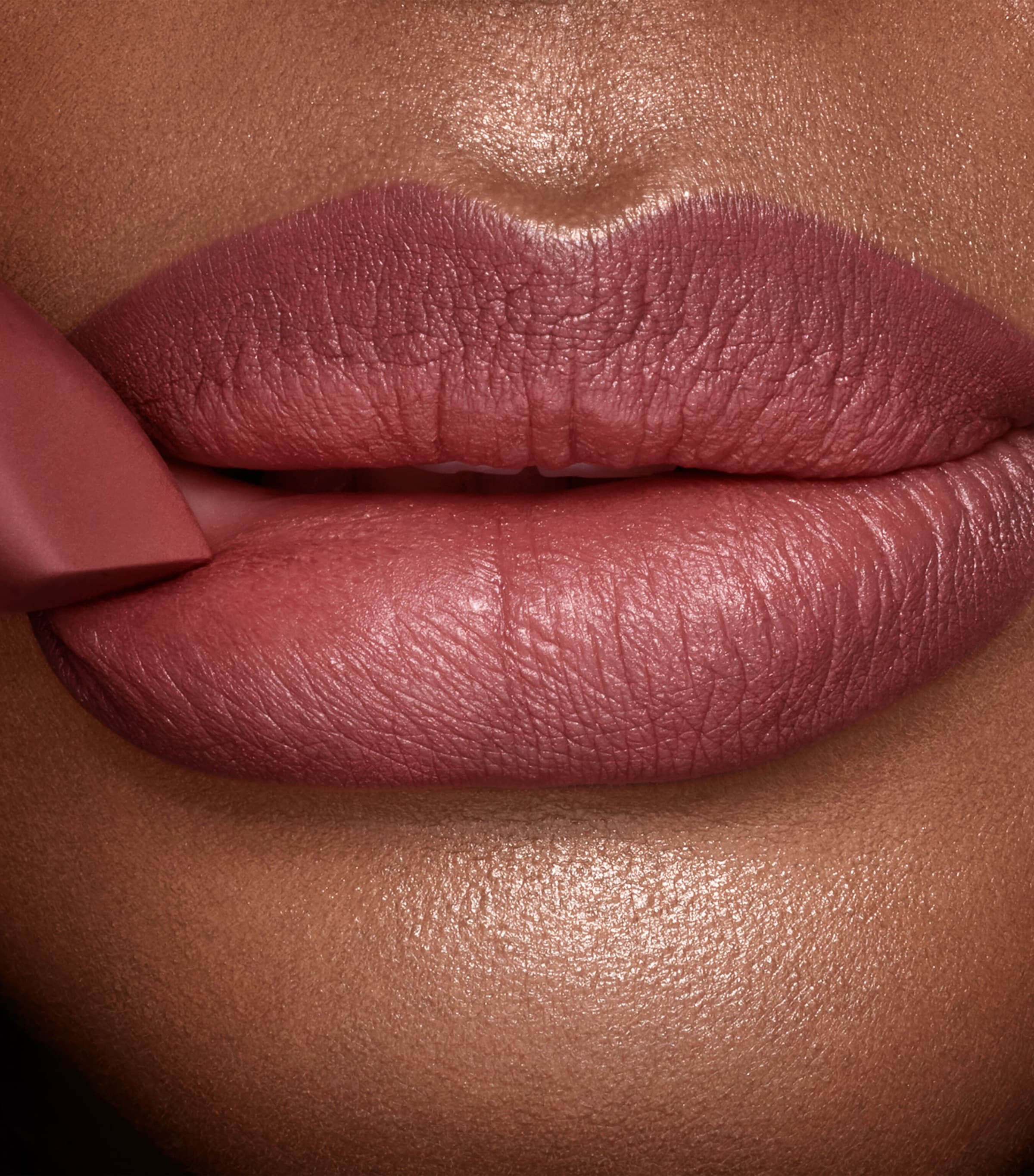 Matte Revolution Lipstick PILLOW TALK MEDIUM Image 4