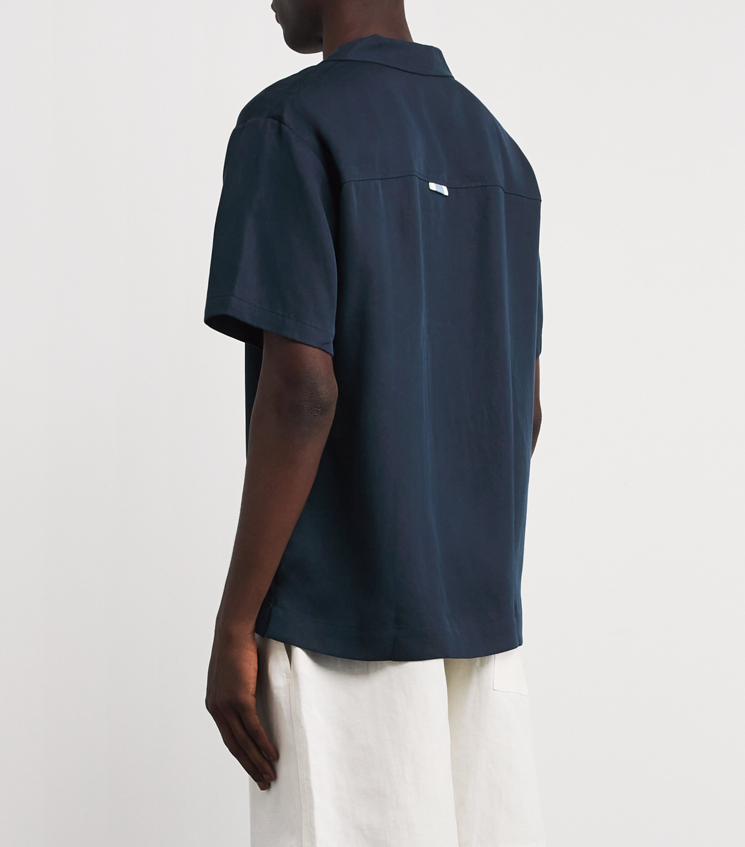 CHÉ Mens Short-Sleeve Shirt Navy Image 4