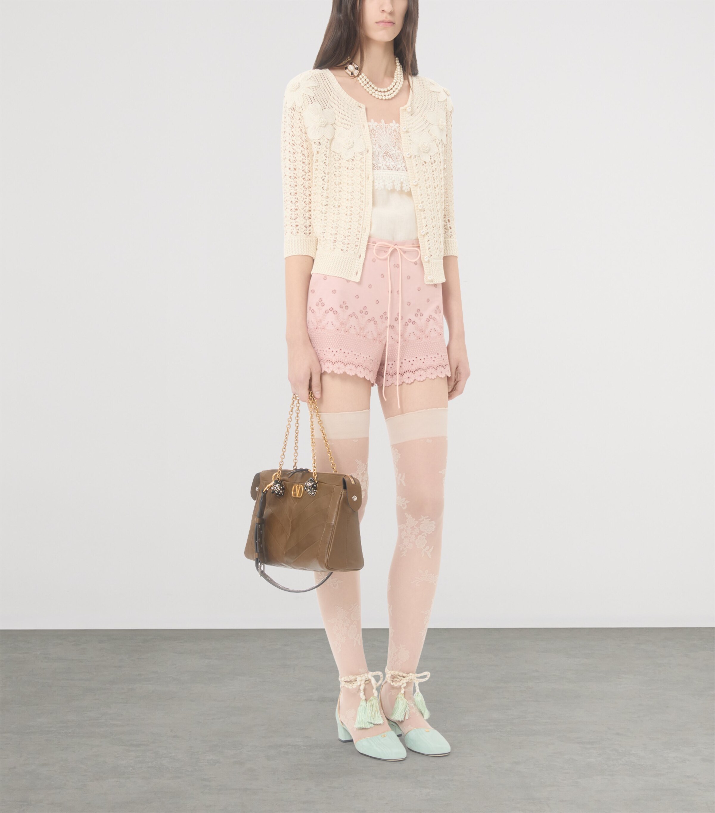 VALENTINOレース付きクリーム色ニット半袖 Valentino Nude Cotton Crochet Flower Cardigan | Harrods MX