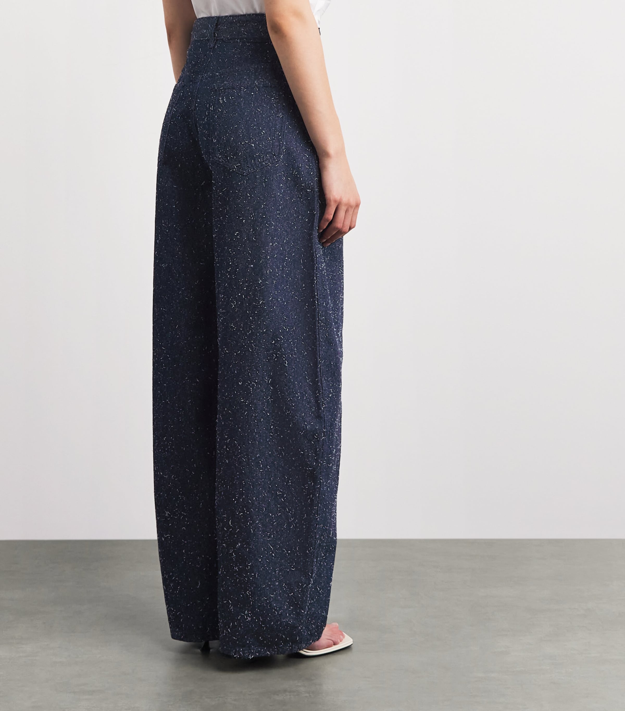 Jacquemus Womens Embroidered Ovalo Barrel-Leg Jeans Navy Image 5