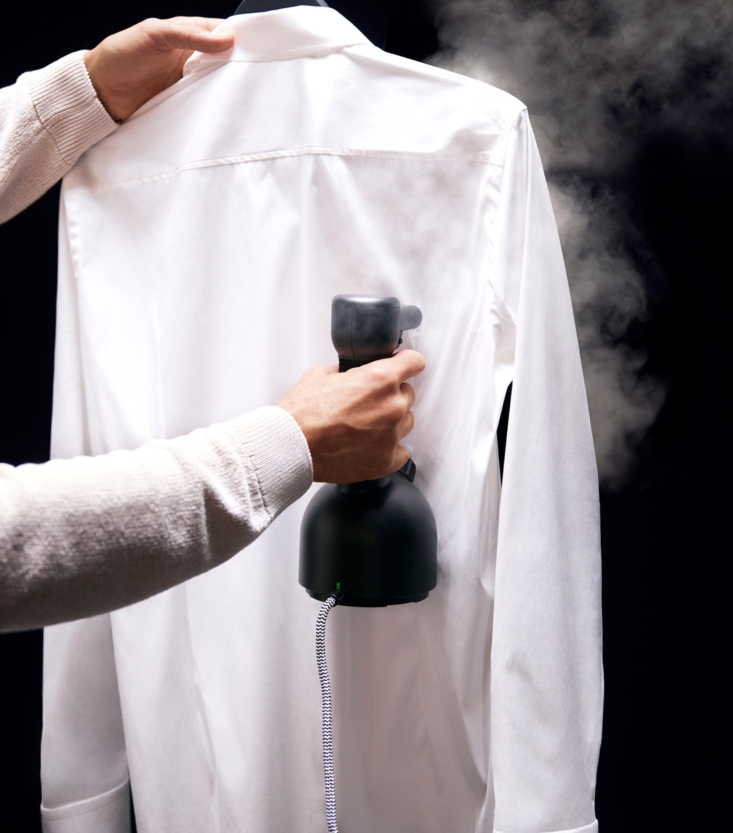 x BOSS IGGI Hand-Held Steamer BLACK Image 2