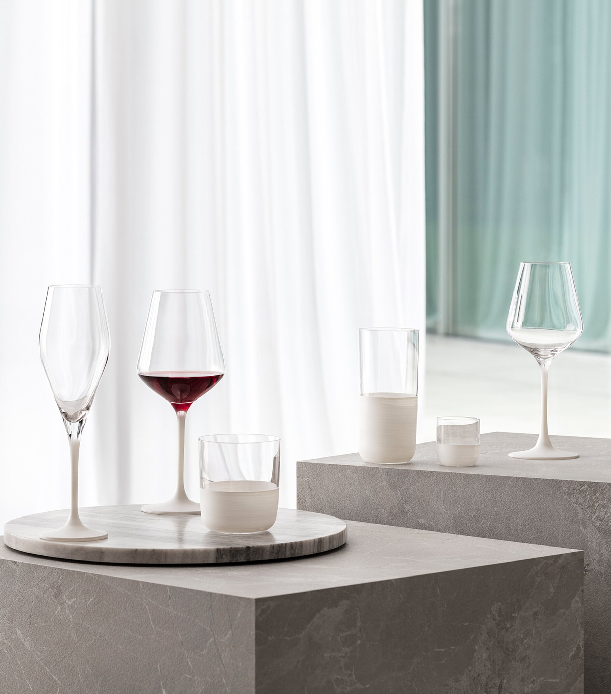 Set of 4 Manufacture Rock Blanc Shot Glasses (64ml) WHITE Image 3