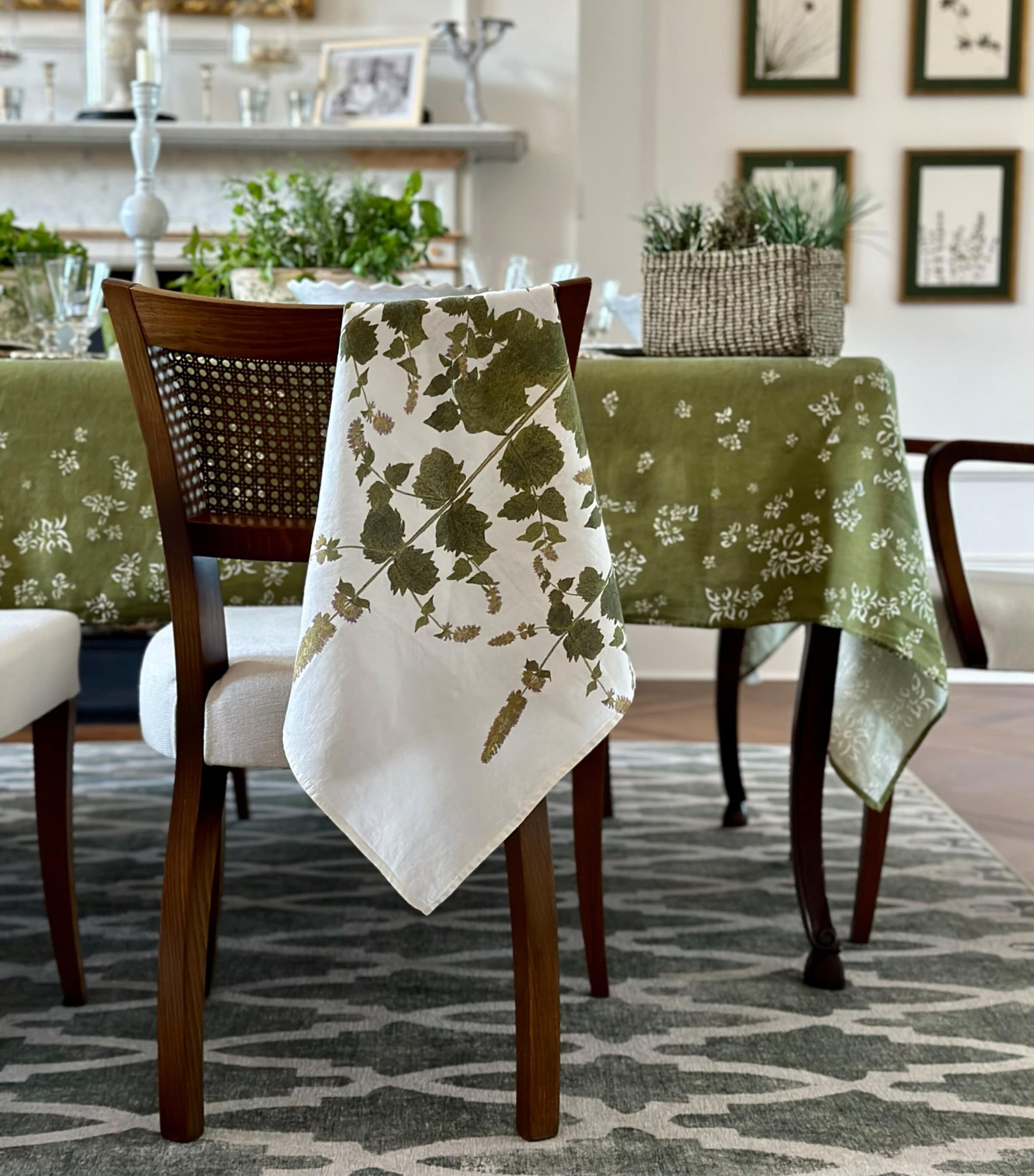 Set of 6 Linen Tisane Herb Garden Napkins (50cm x 50cm) GREEN Image 6