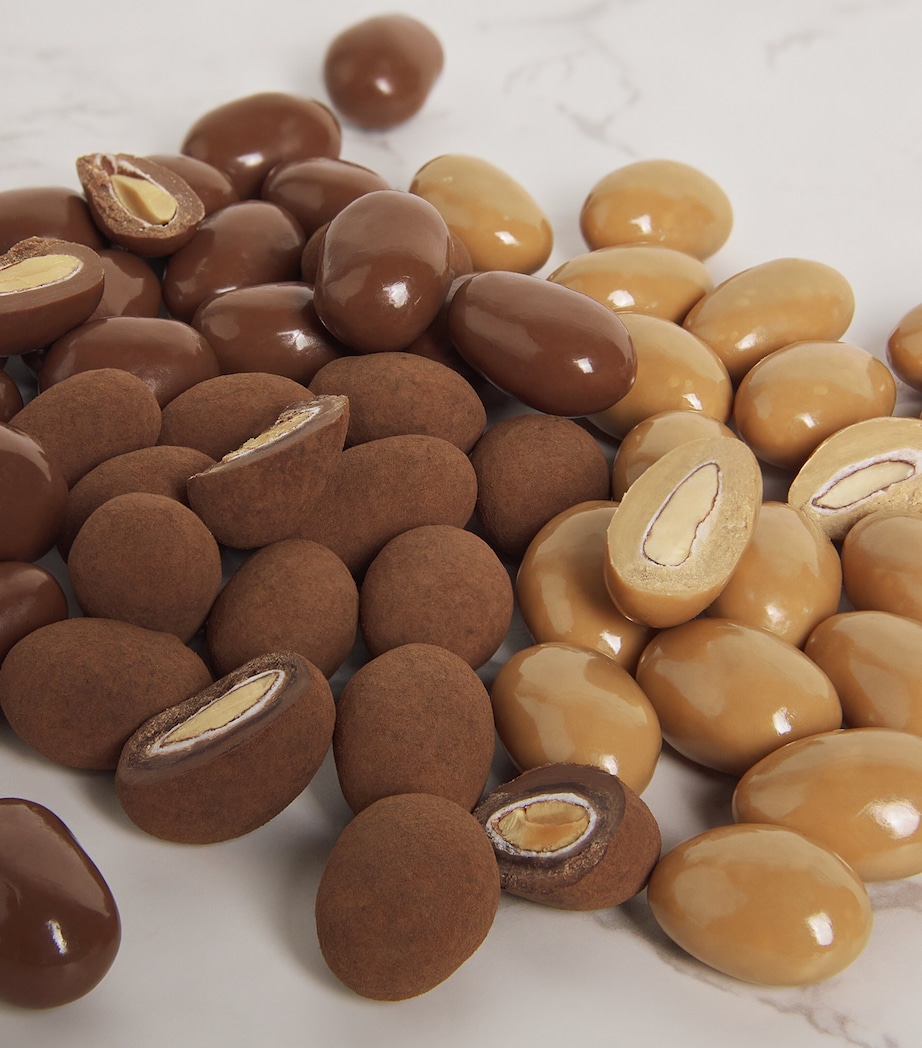 Chocolate Almonds Collection (310g) NO COLOUR Image 5