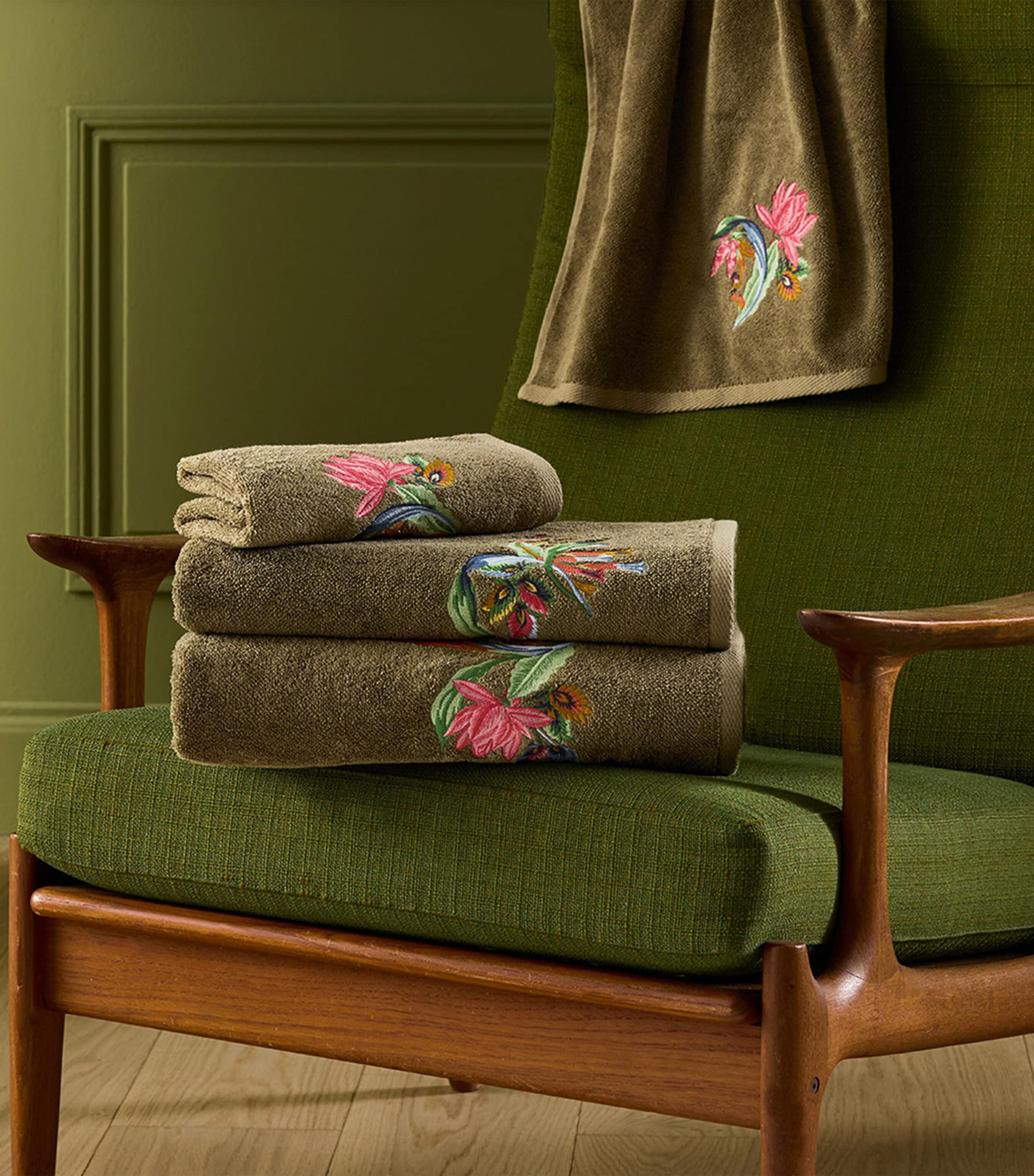 Eze Guest Towel (45cm x 70cm) KAKI Image 3