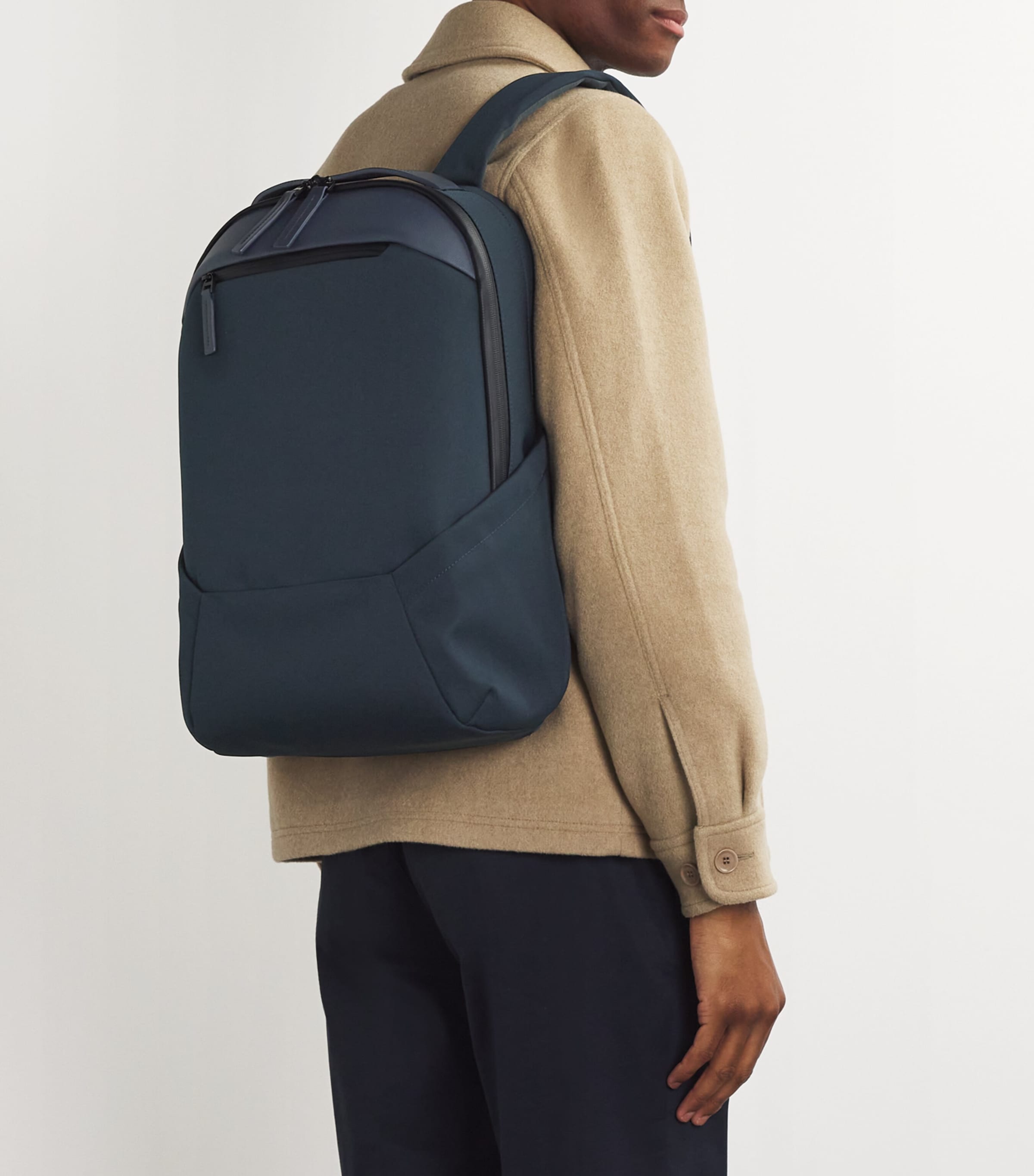 Apex 3.0 Backpack NAVY Image 2