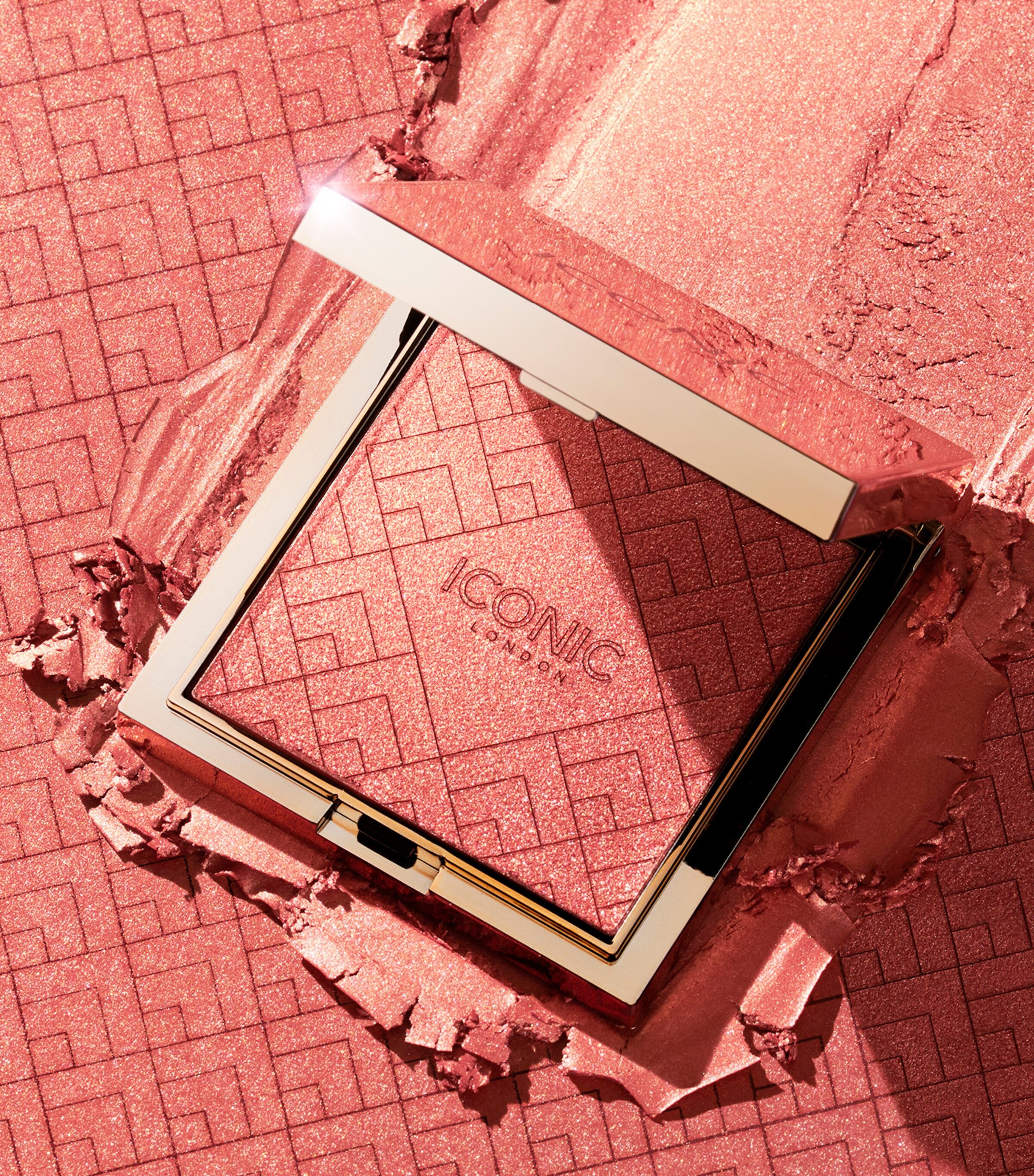 Kissed by the Sun Multi-Use Cheek Glow HOT STUFF Image 3