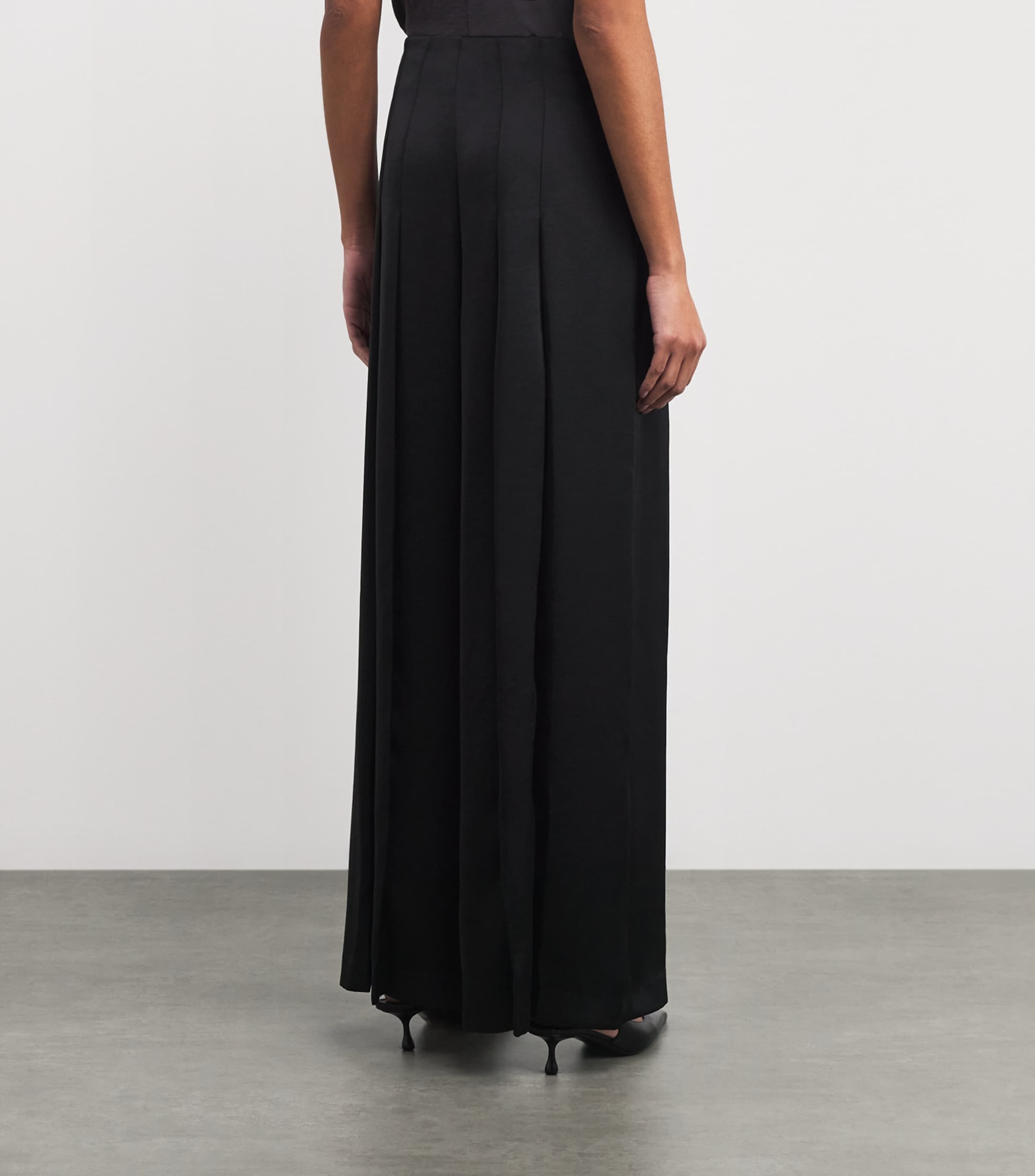 Satin Pleated Wide-Leg Trousers BLACK Image 4