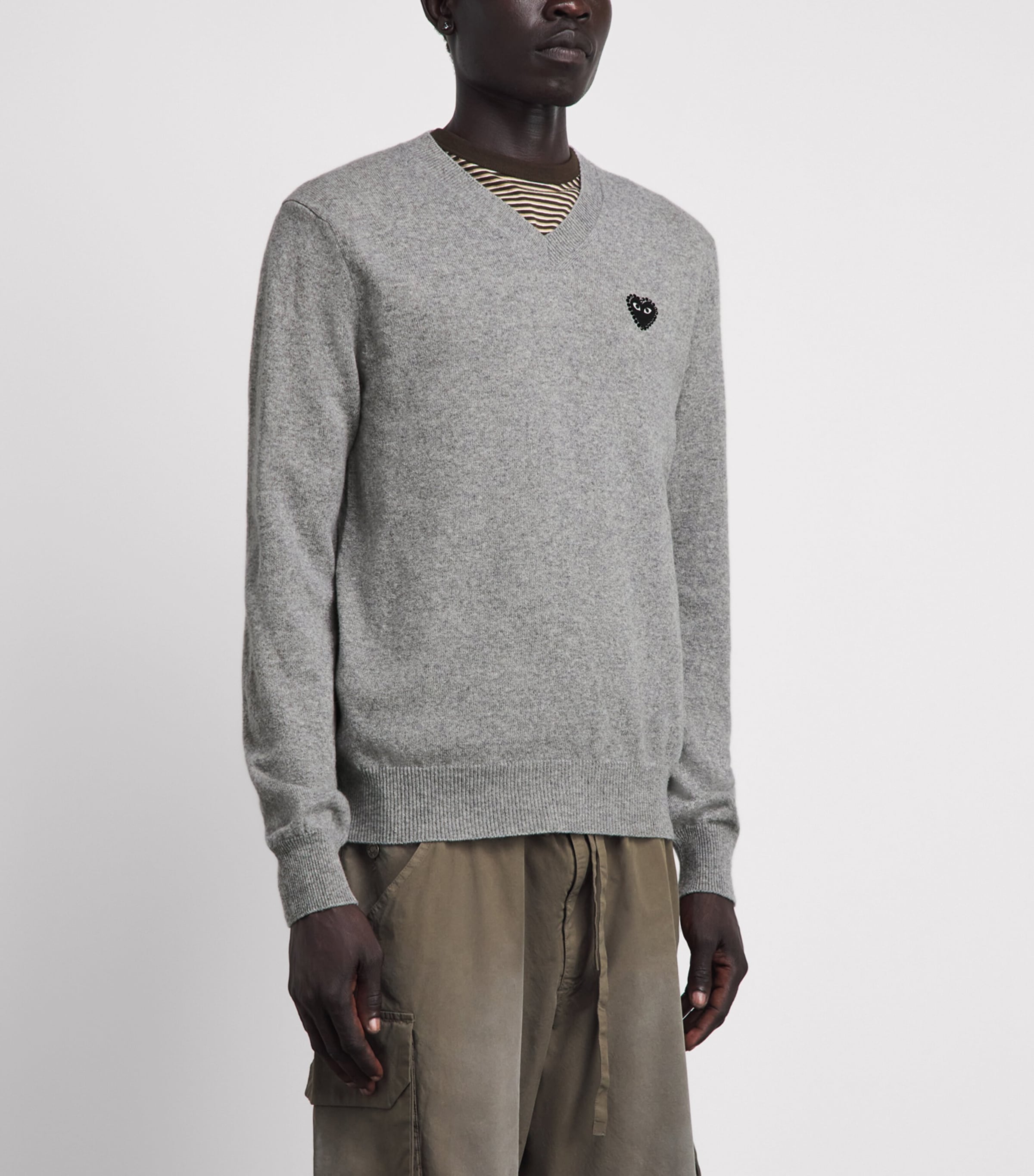 Comme Des Garçons Play Mens Wool V-Neck Rhinestone Heart Sweater Lt Grey Image 4