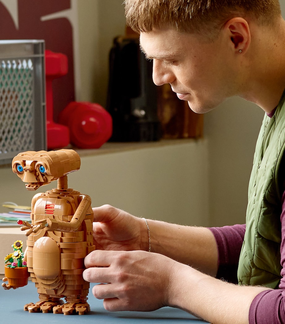 Lego Ideas E.T. the Extra-Terrestrial 21370 Image 4
