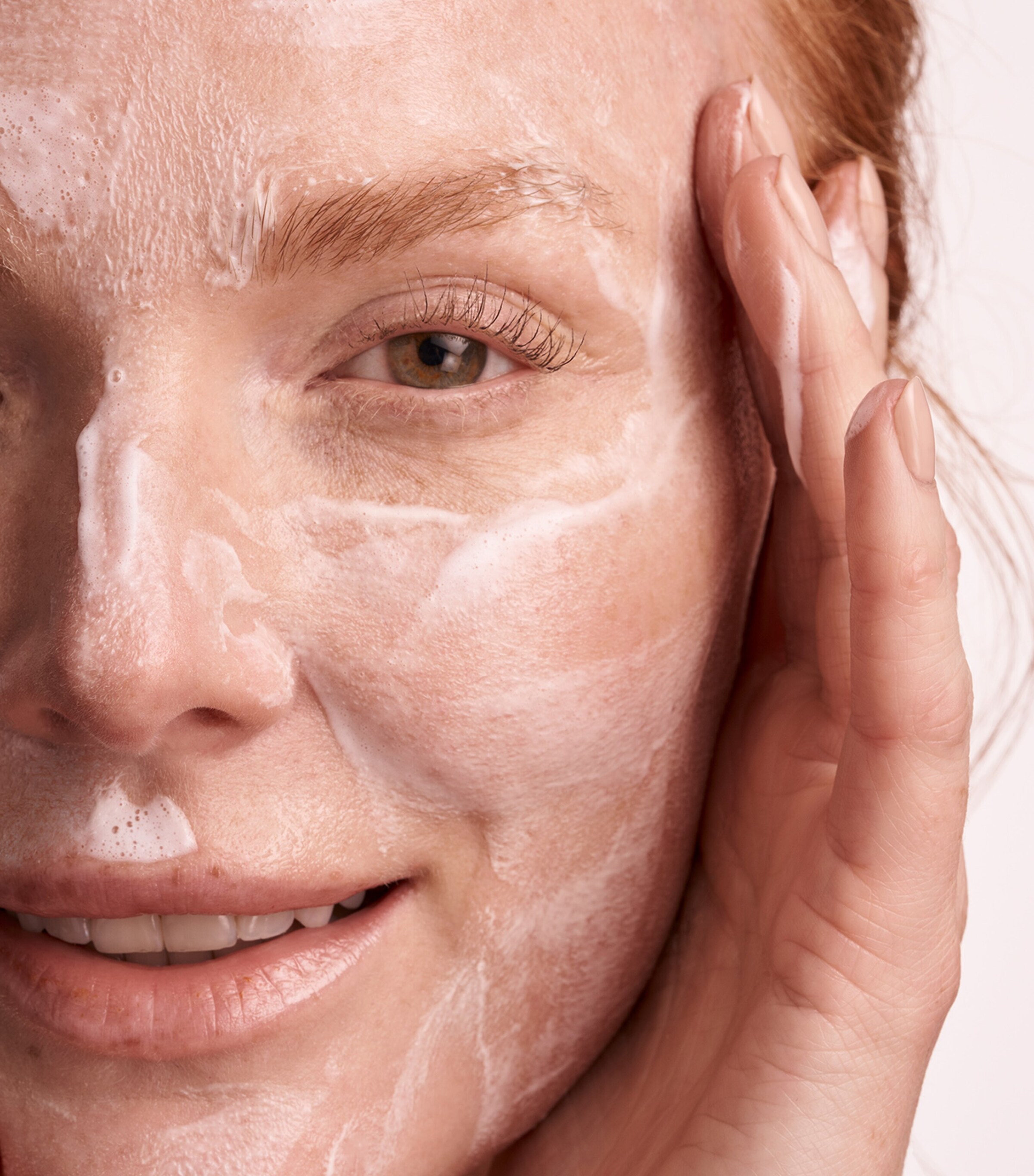 The Foaming Cleanser (100ml) NO COLOUR Image 5