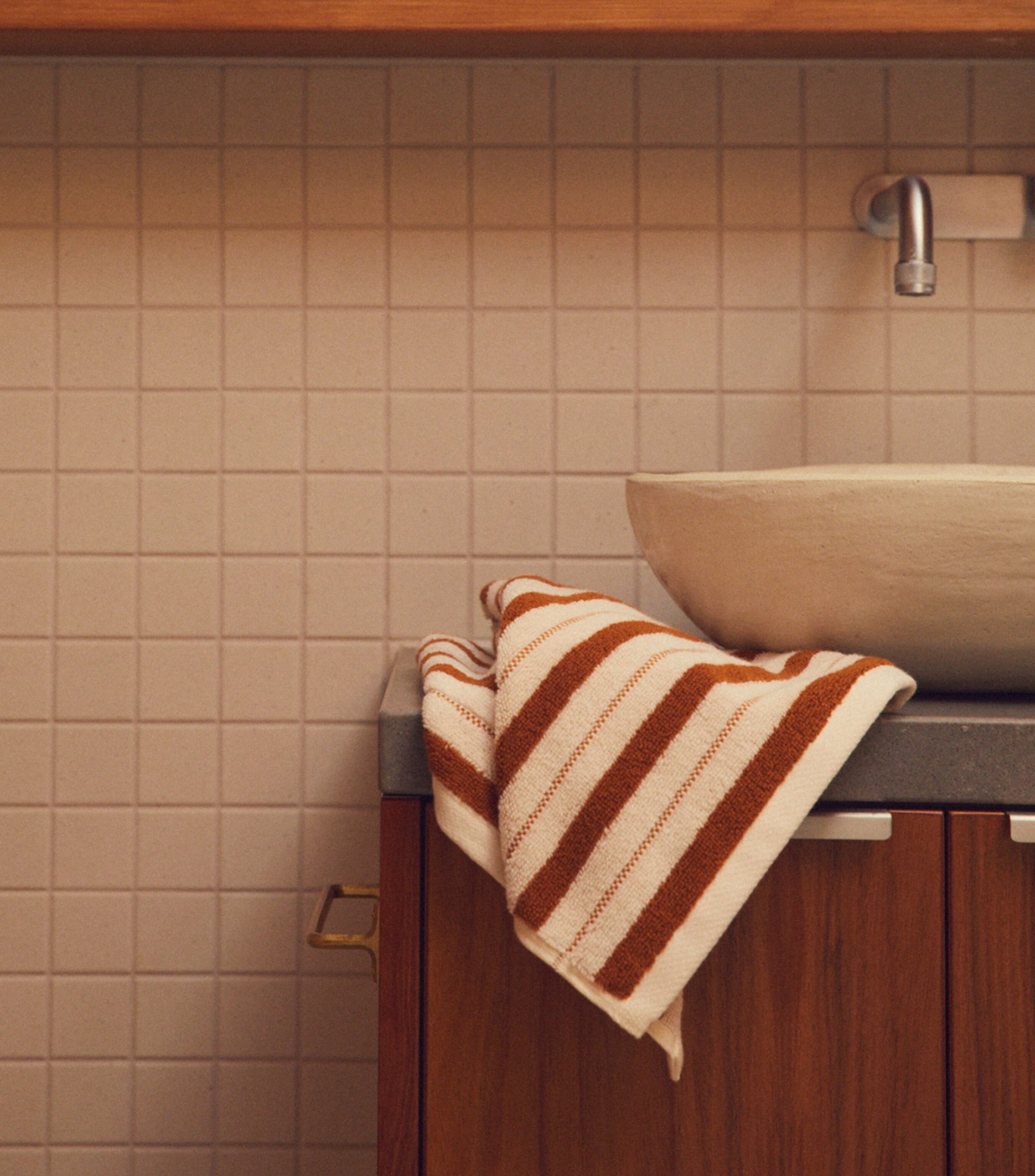 Organic Cotton San Luis Hand Towel (40cm x 70cm) FUYU & CHALK Image 4