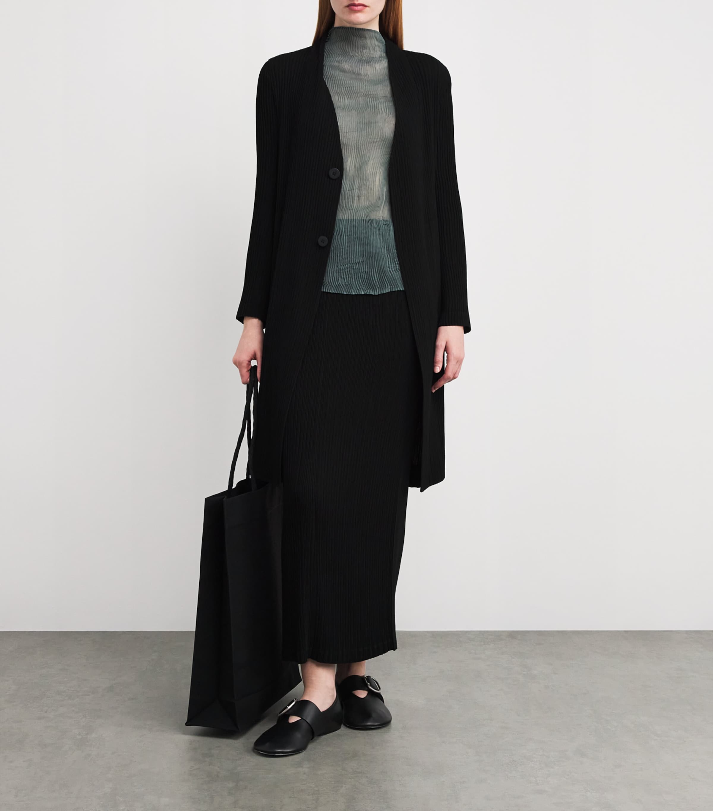 スカート ISSEY MIYAKE HATCHING BOTTOMS HATCHING BOTTOMS – ISSEY MIYAKE ONLINE STORE