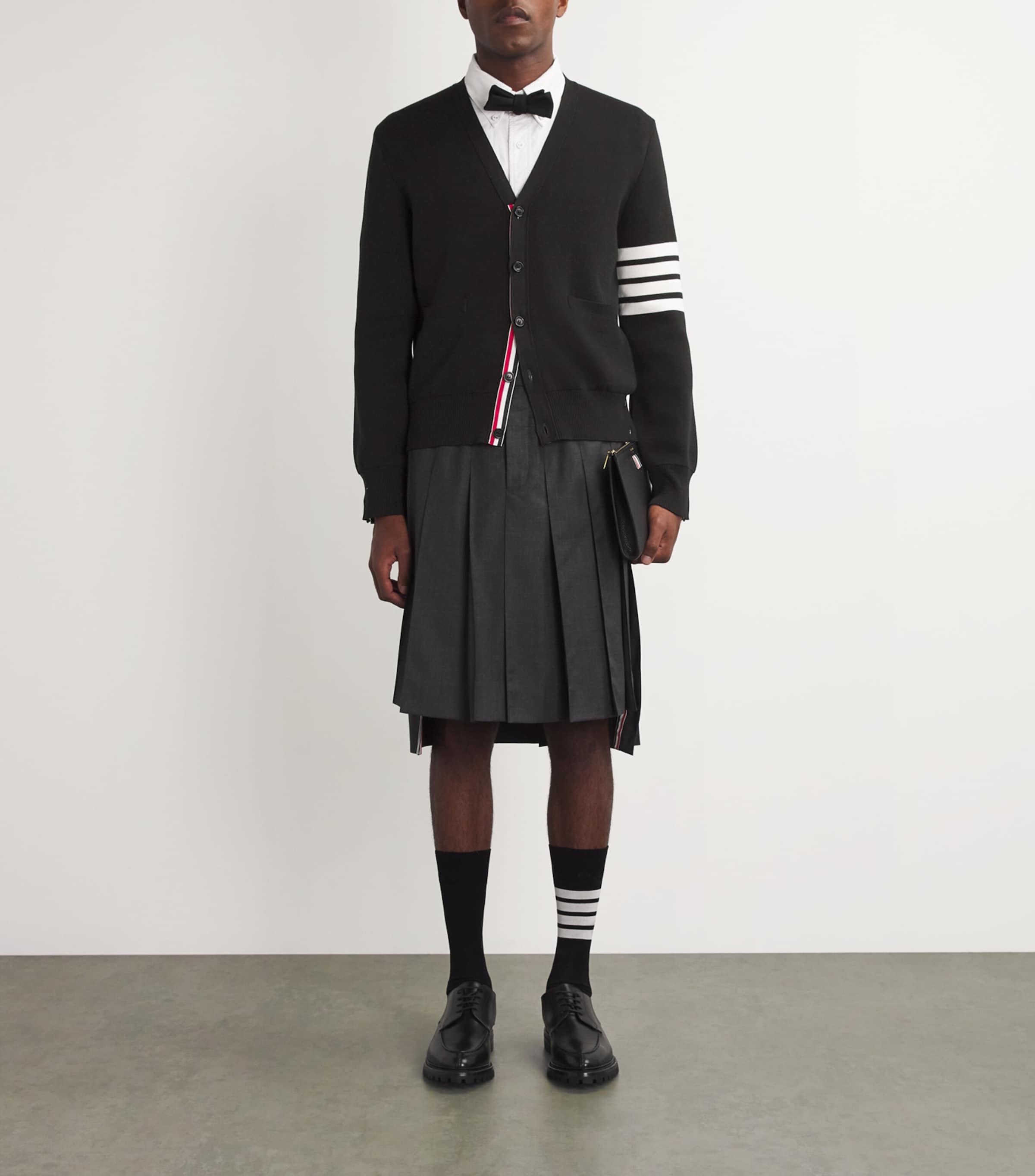 Milano-Stitch V-Neck Cardigan BLACK Image 2