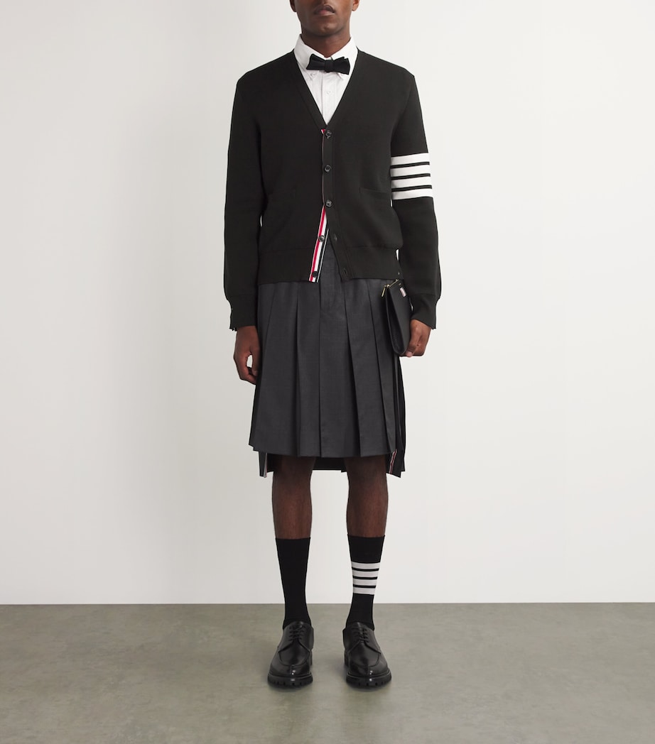 Milano-Stitch V-Neck Cardigan BLACK Image 2