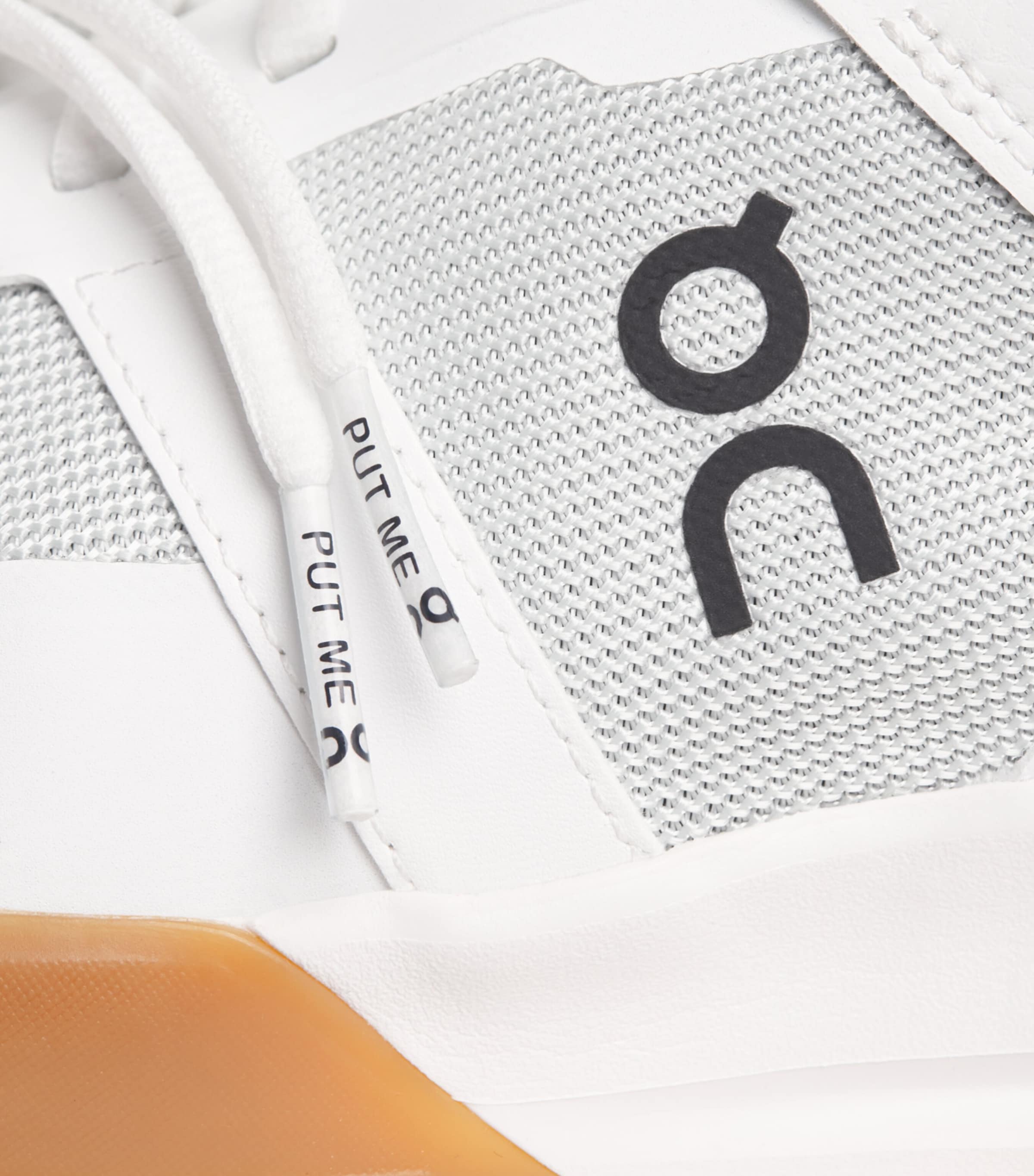 On Mens THE ROGER Clubhouse Pro Sneakers White | Iceberg Image 6