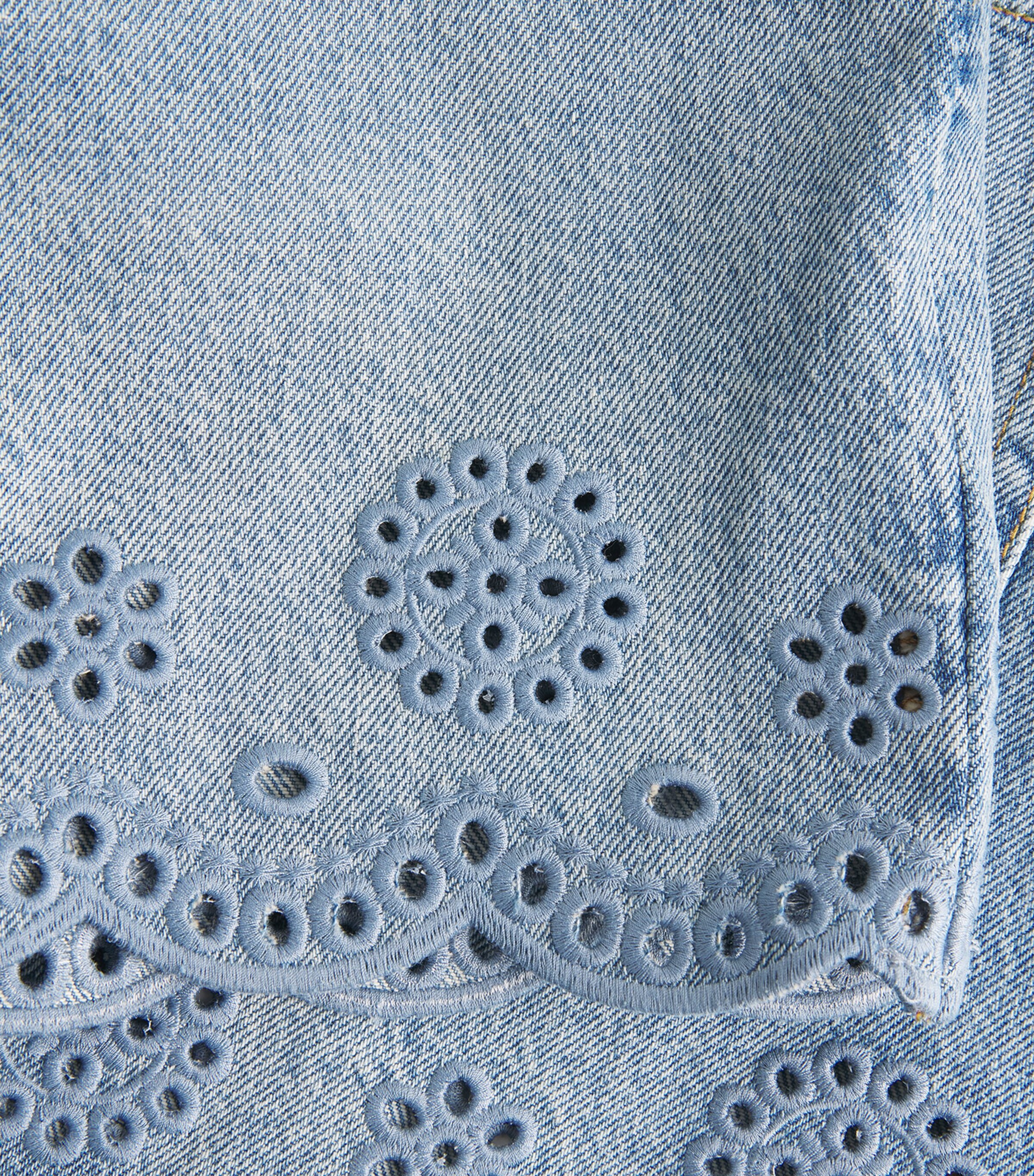 FRAME Womens The Long Hang Eyelet Denim Shorts Serene Image 6