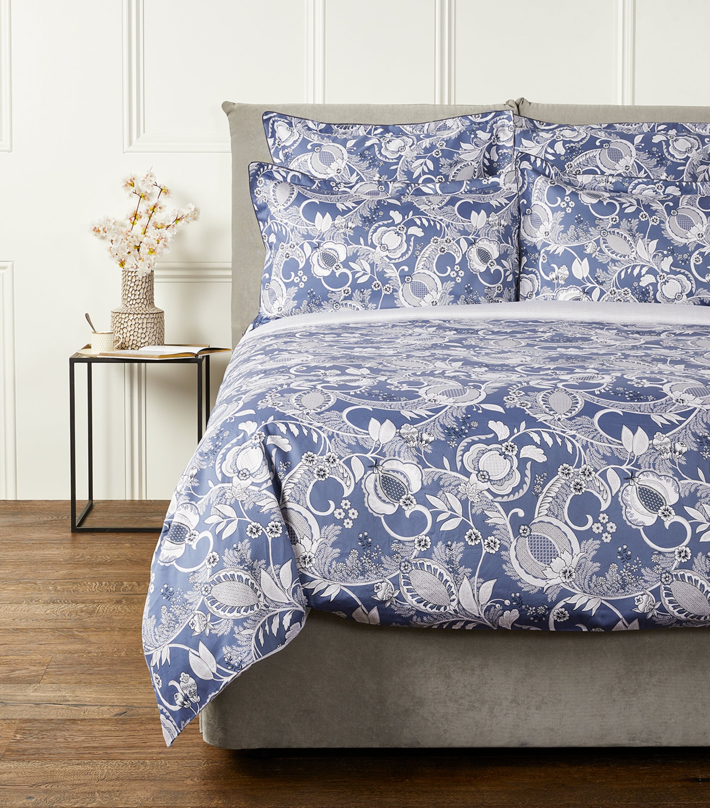 Alexandre Turpault Chandernagor Square Pillow Case In Blue