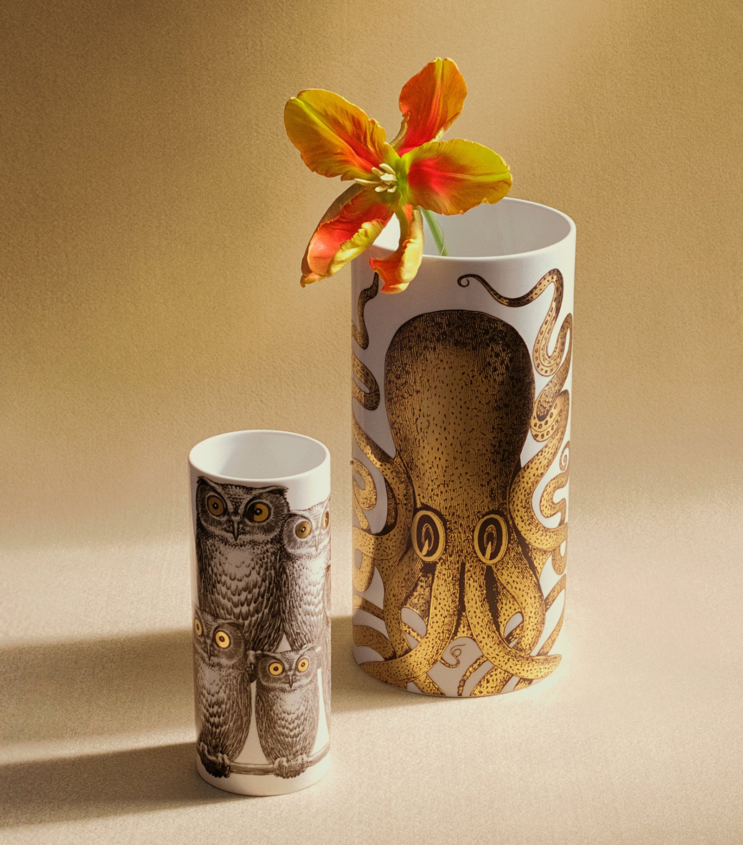 Fornasetti Small Civette Vase (22cm) Image 5