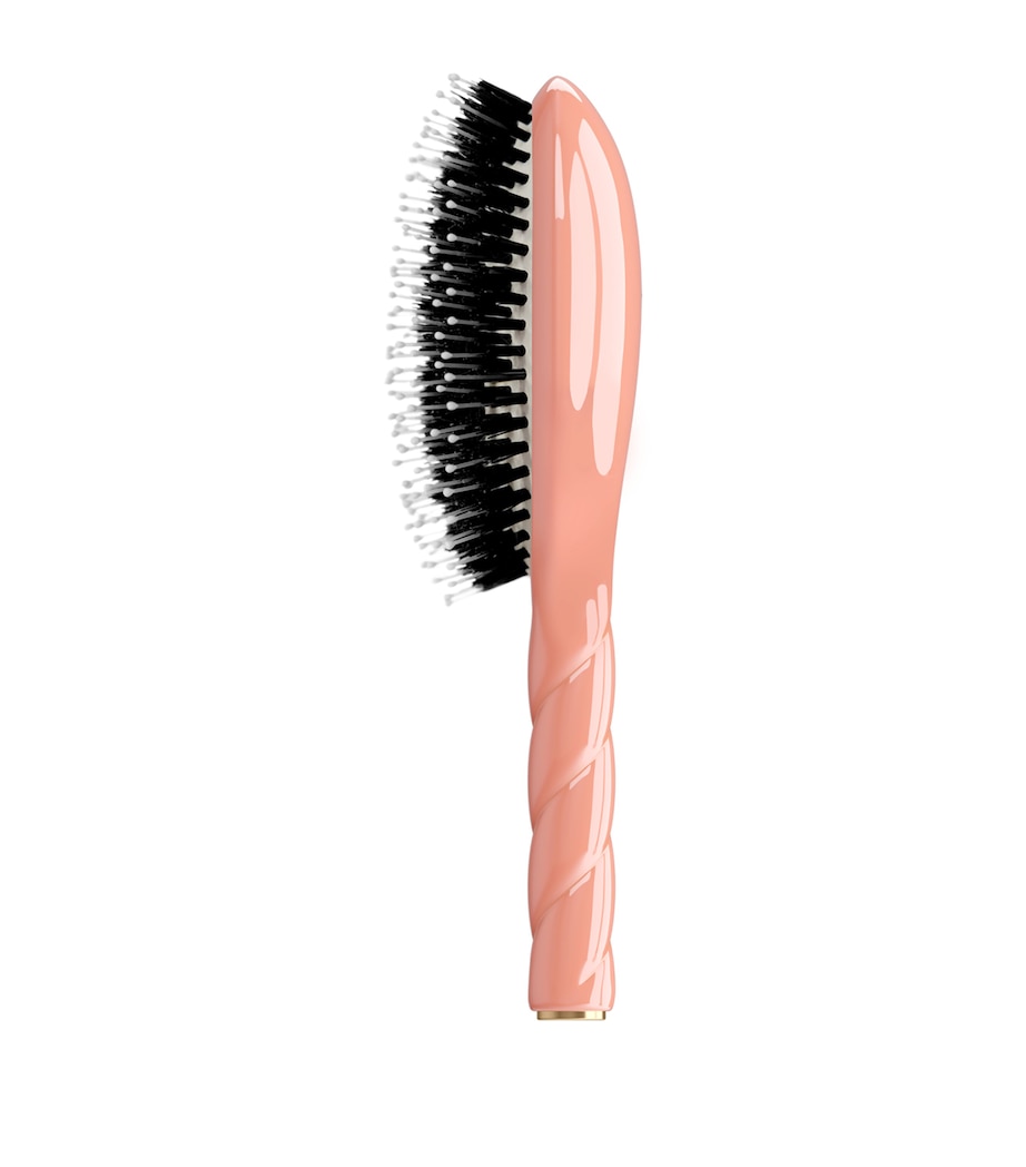 N.03 The Essential Soft Hair Brush ORANGE Image 3