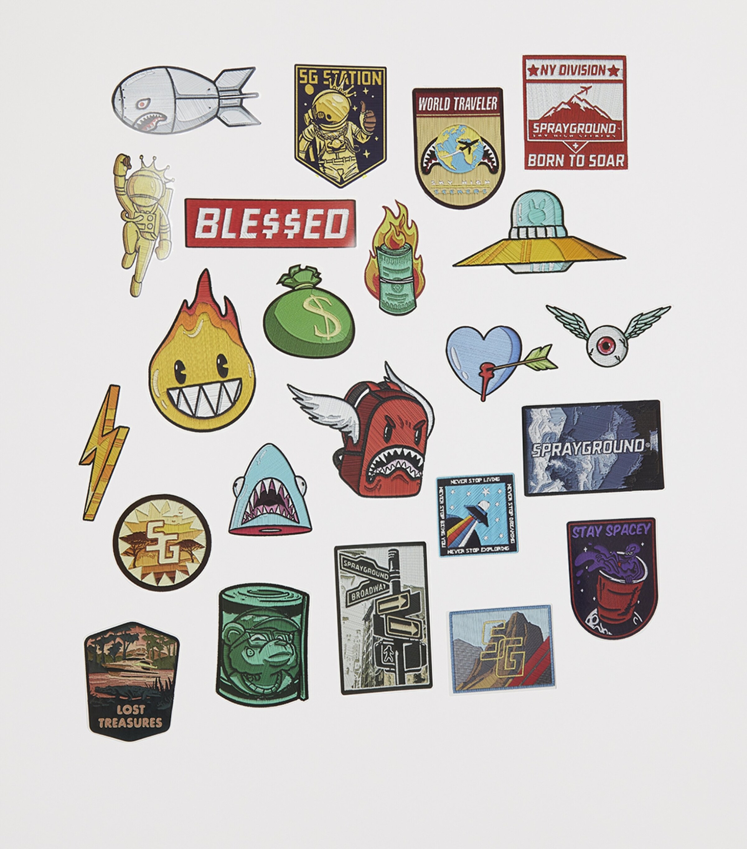 Embossed Check-In Suitcase (79cm) BLACK Image 13