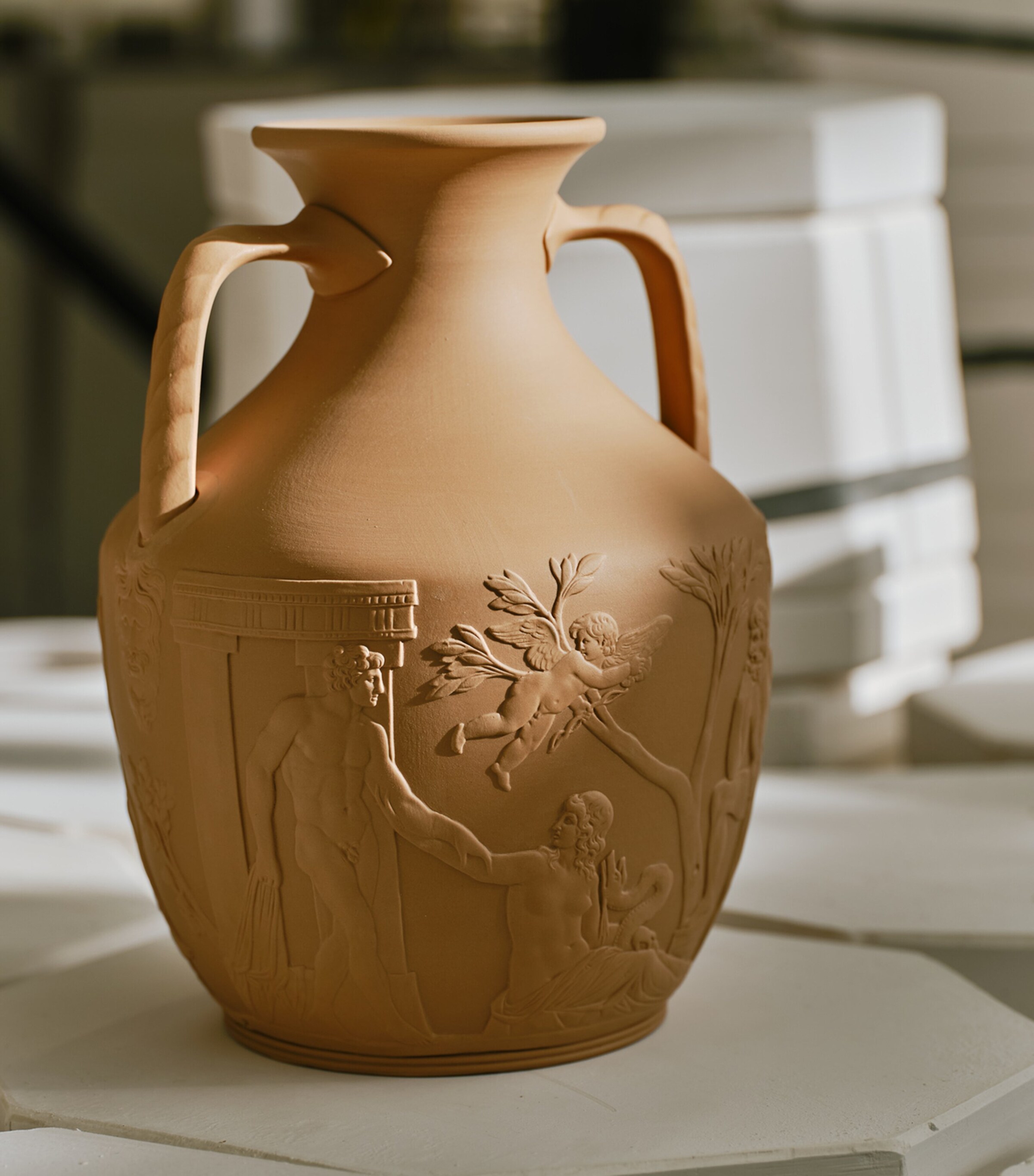 Large Iconic Portland Vase (26cm) BEIGE Image 11