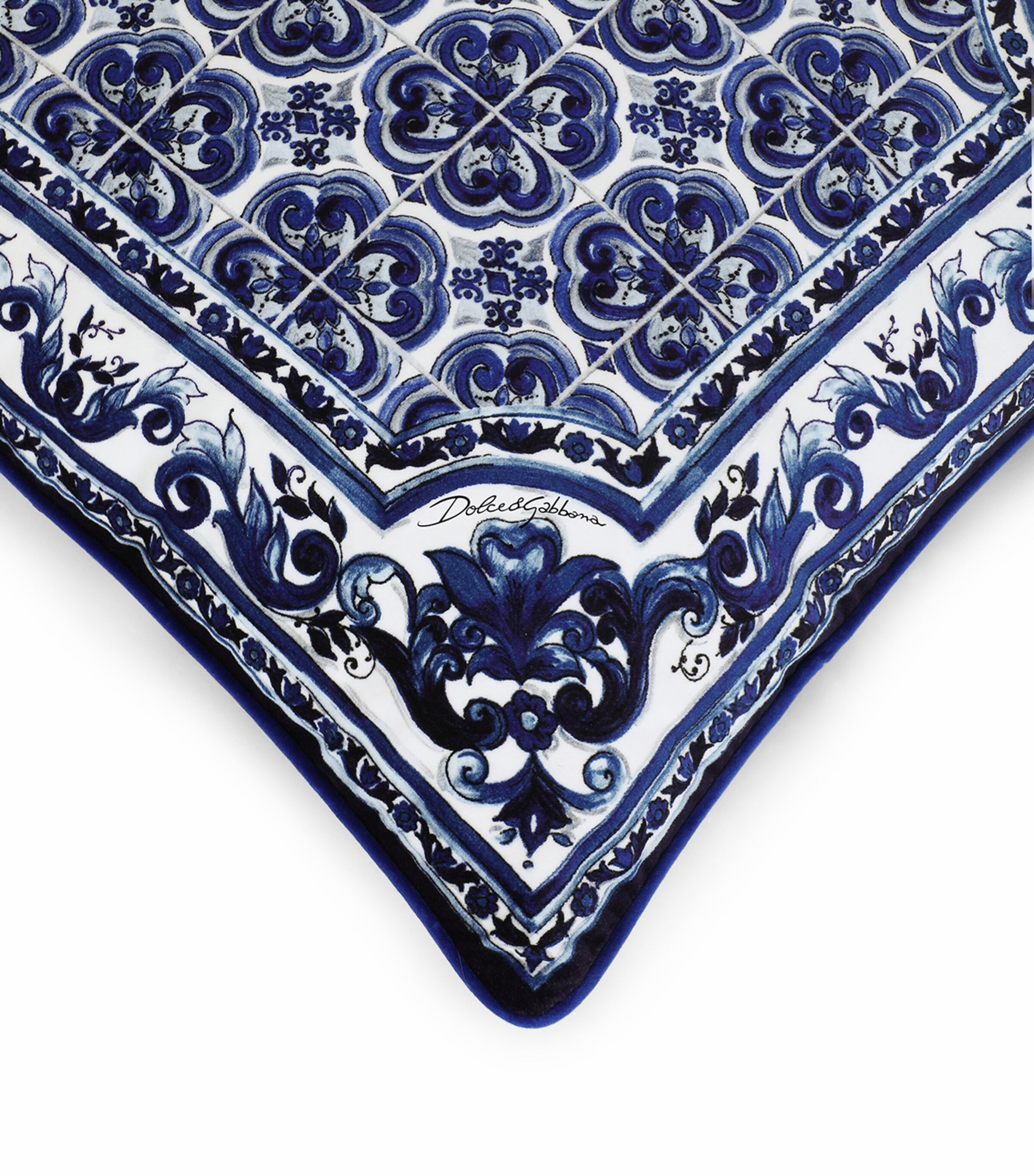 Dolce&Gabbana Casa Silk Blu Mediterraneo Cushion (60cm x 60cm) Maiolica Blu M Image 4