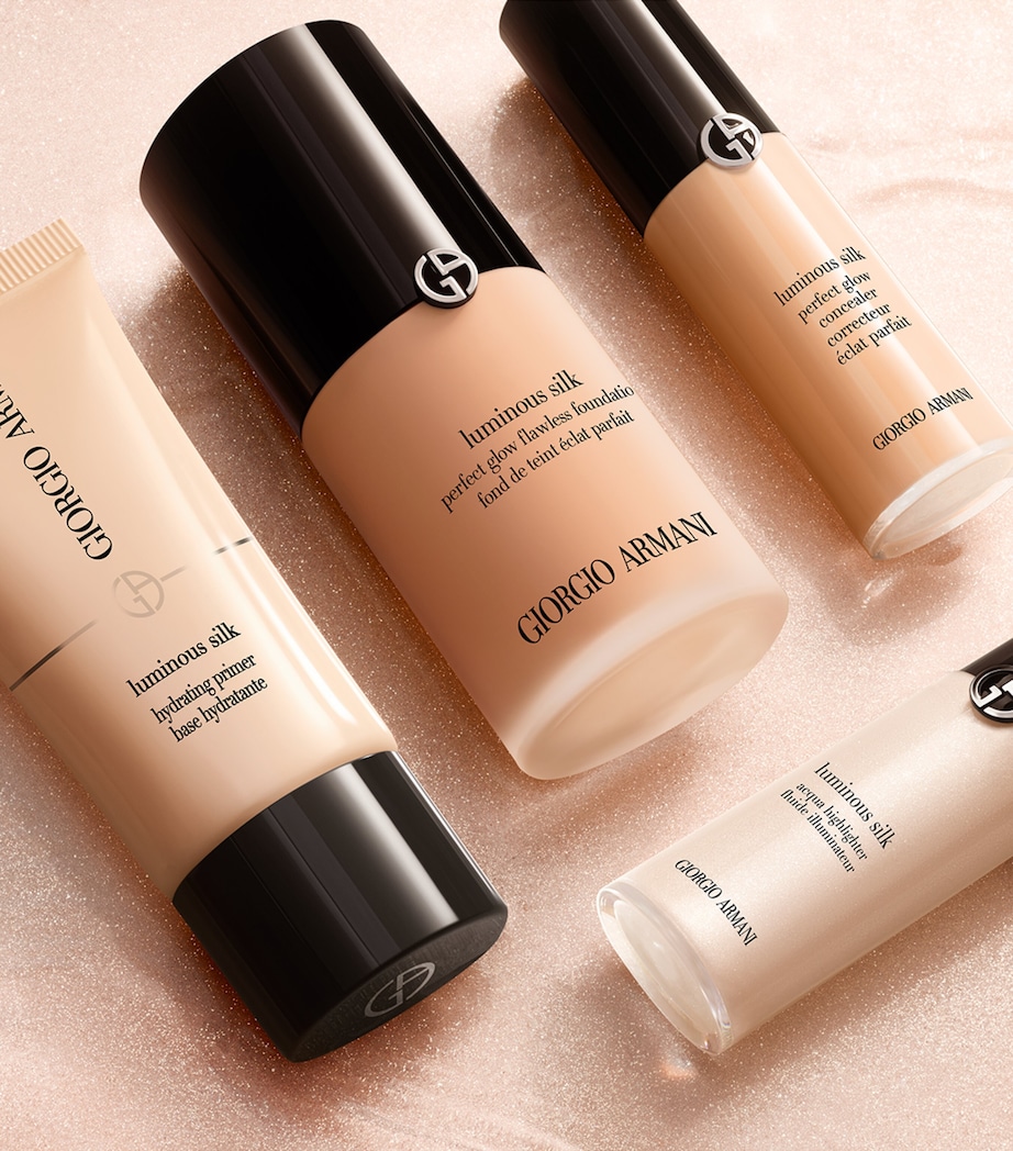 Armani Luminous Silk Acqua Highlighter No Colour Image 4